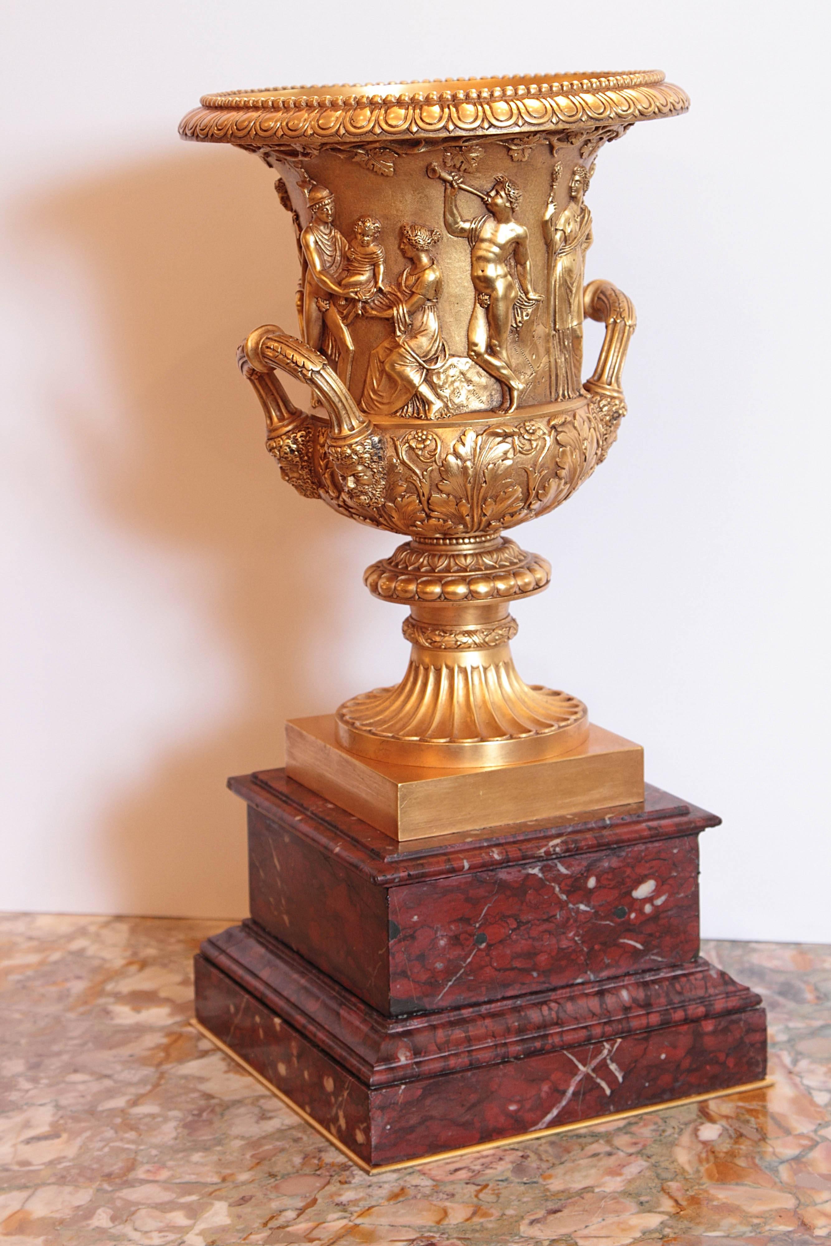 Early 19th Century French Charles X Gilt Bronze Urn For Sale 3