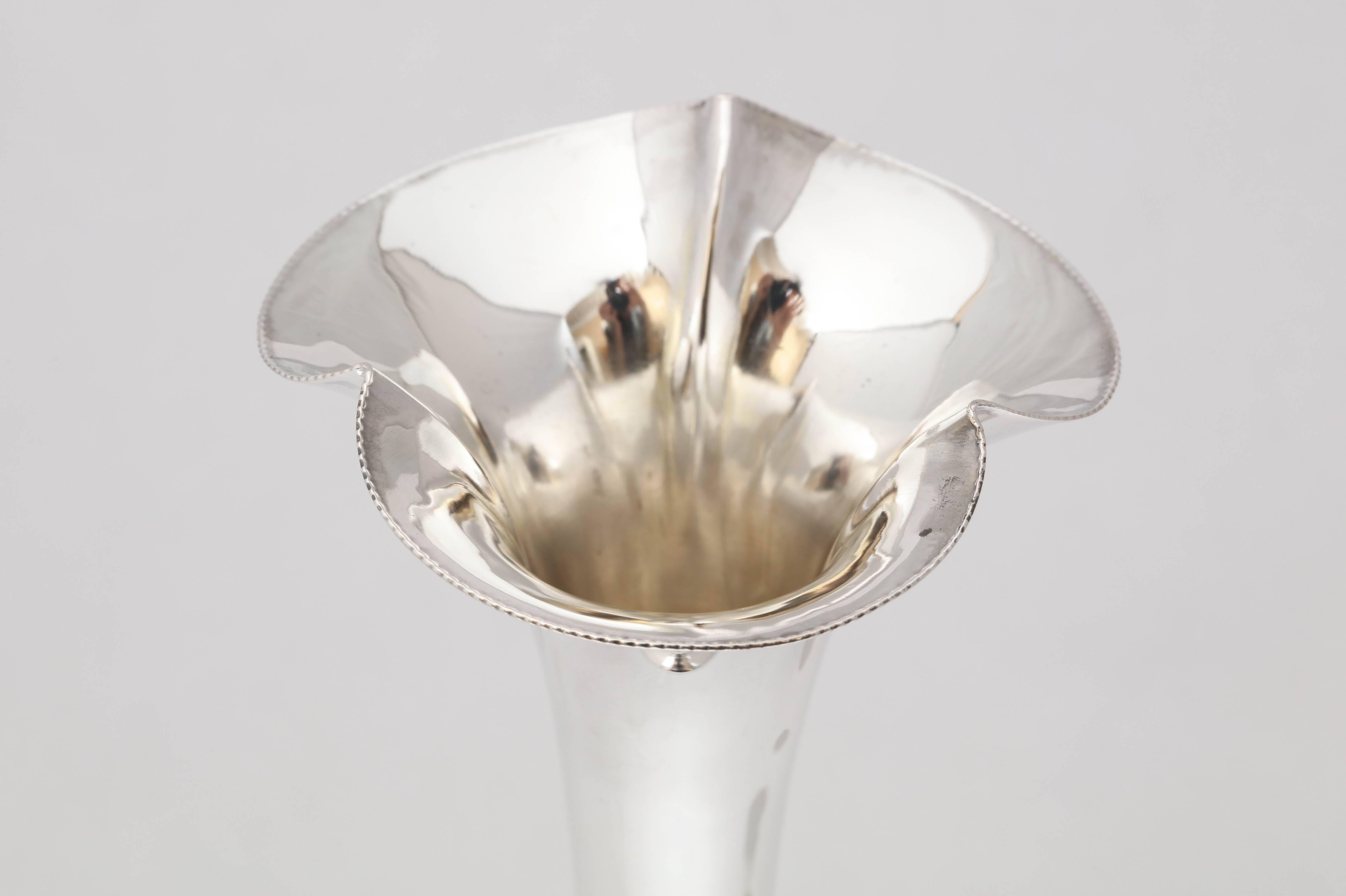 Edwardian Sterling Silver Bud Vase In Excellent Condition In New York, NY