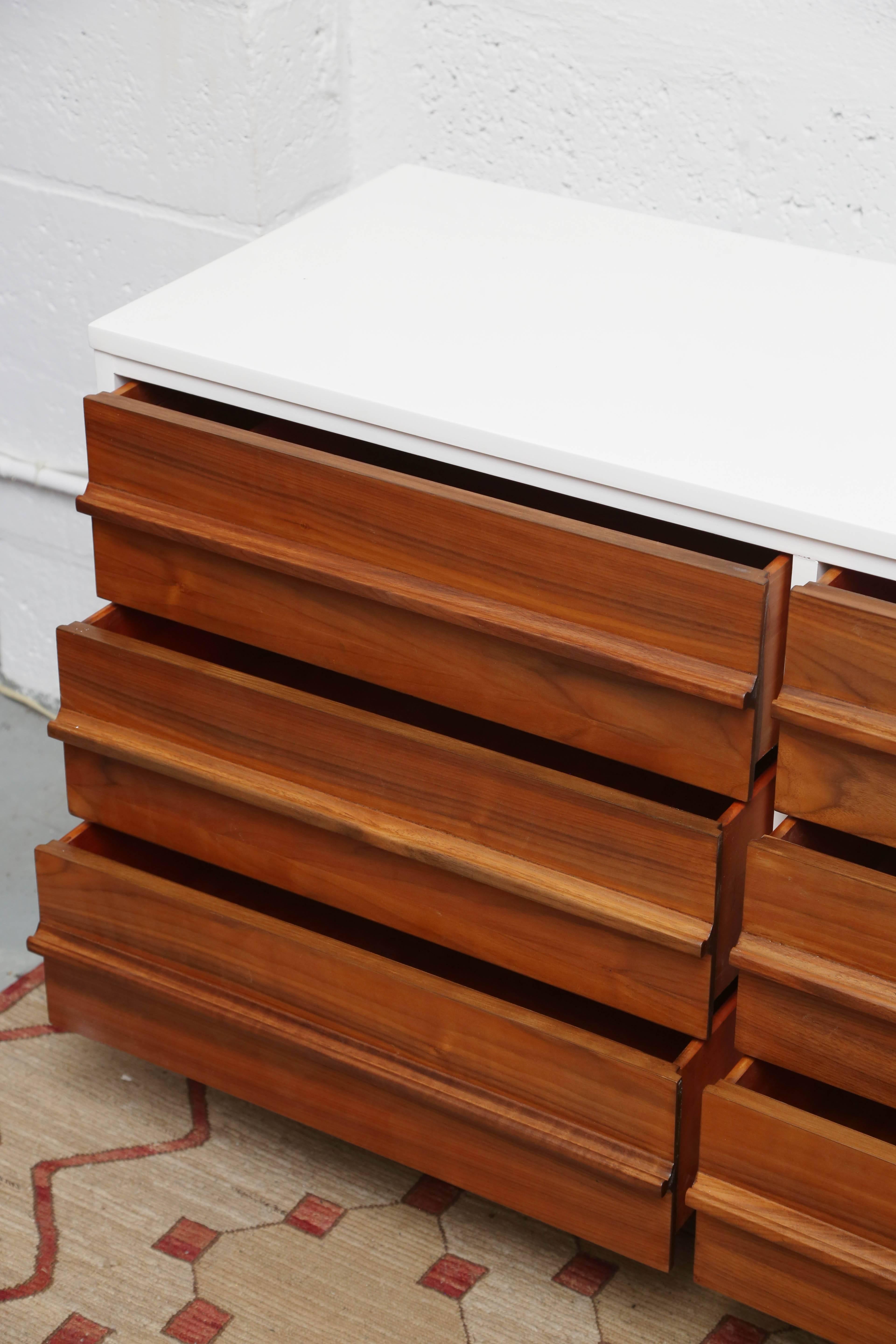 Vic Art Credenza in Natural and White Lacquer, 1960s, USA at 1stDibs