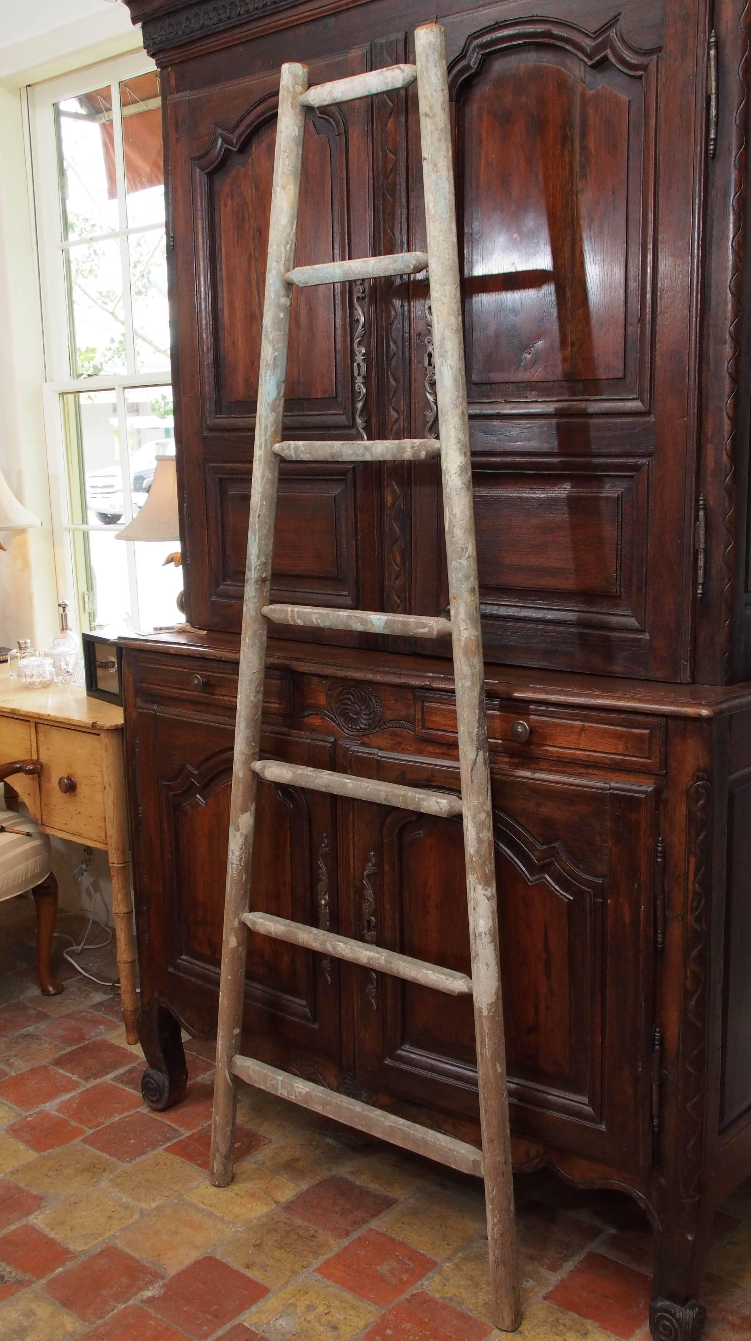English Orchard Ladder In Excellent Condition For Sale In New Orleans, LA
