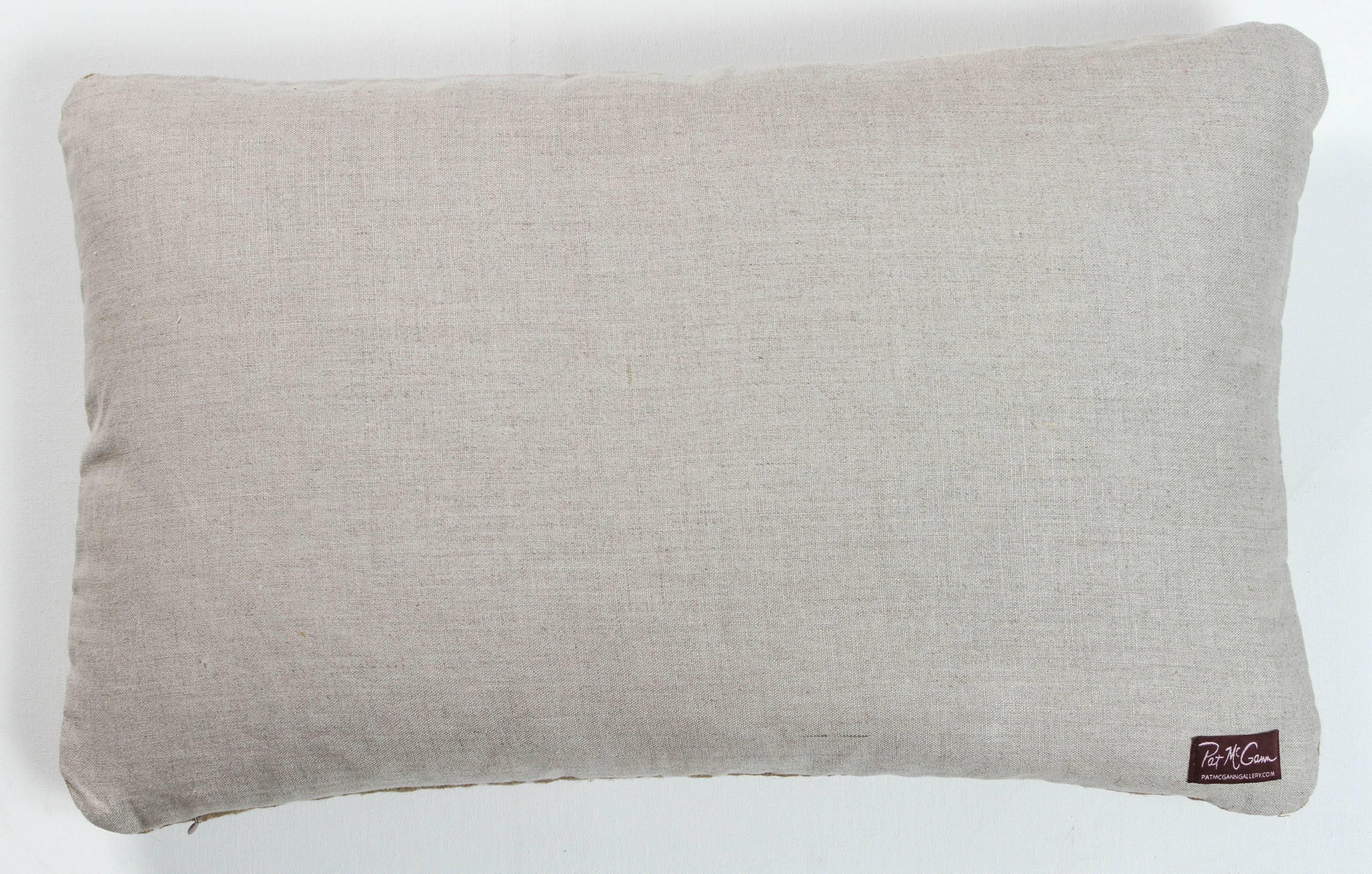 Contemporary Indian Handwoven Pillow in Ivory and Oatmeal For Sale