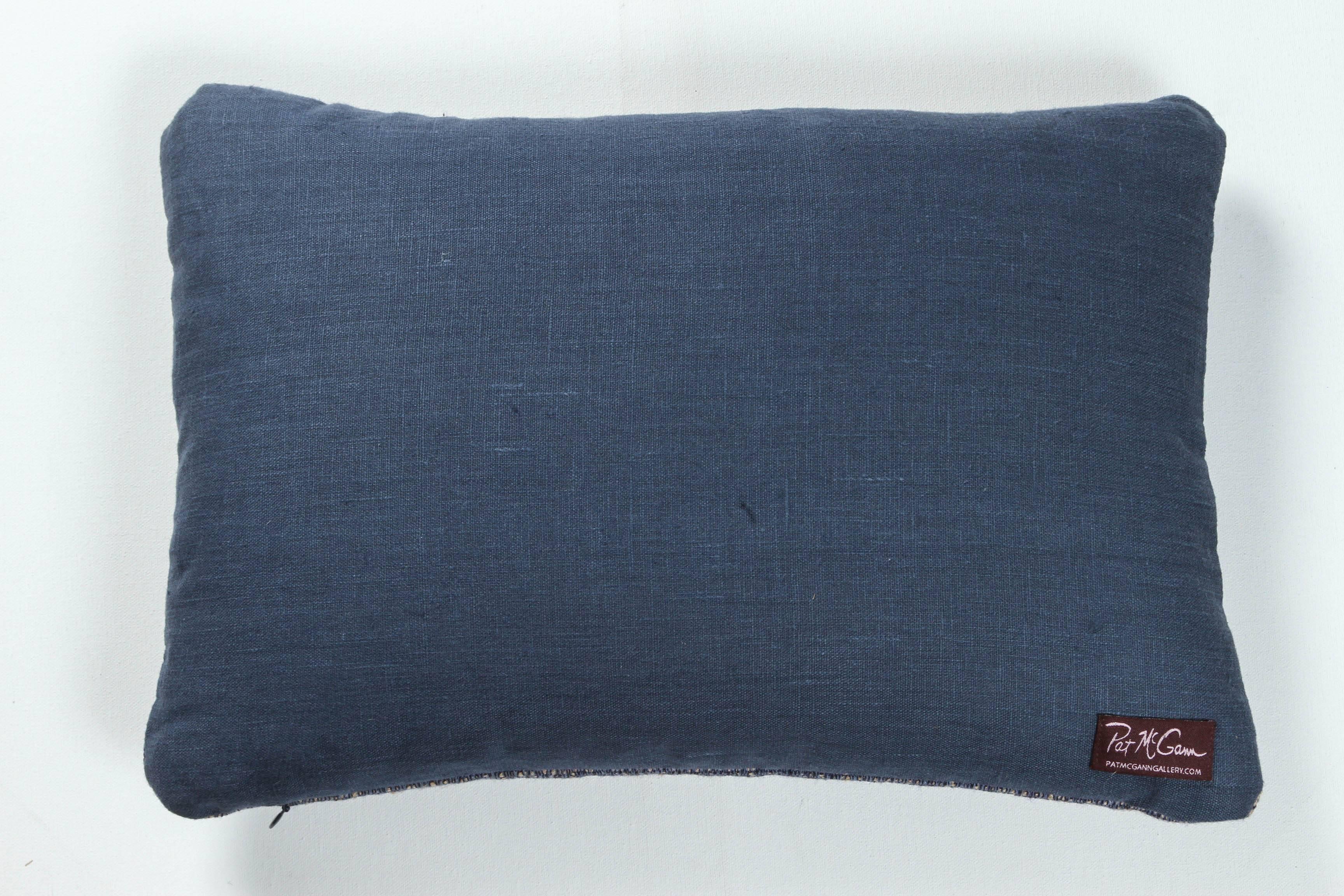 Contemporary Indian Handwoven Pillow.  Blue and Beige.  For Sale