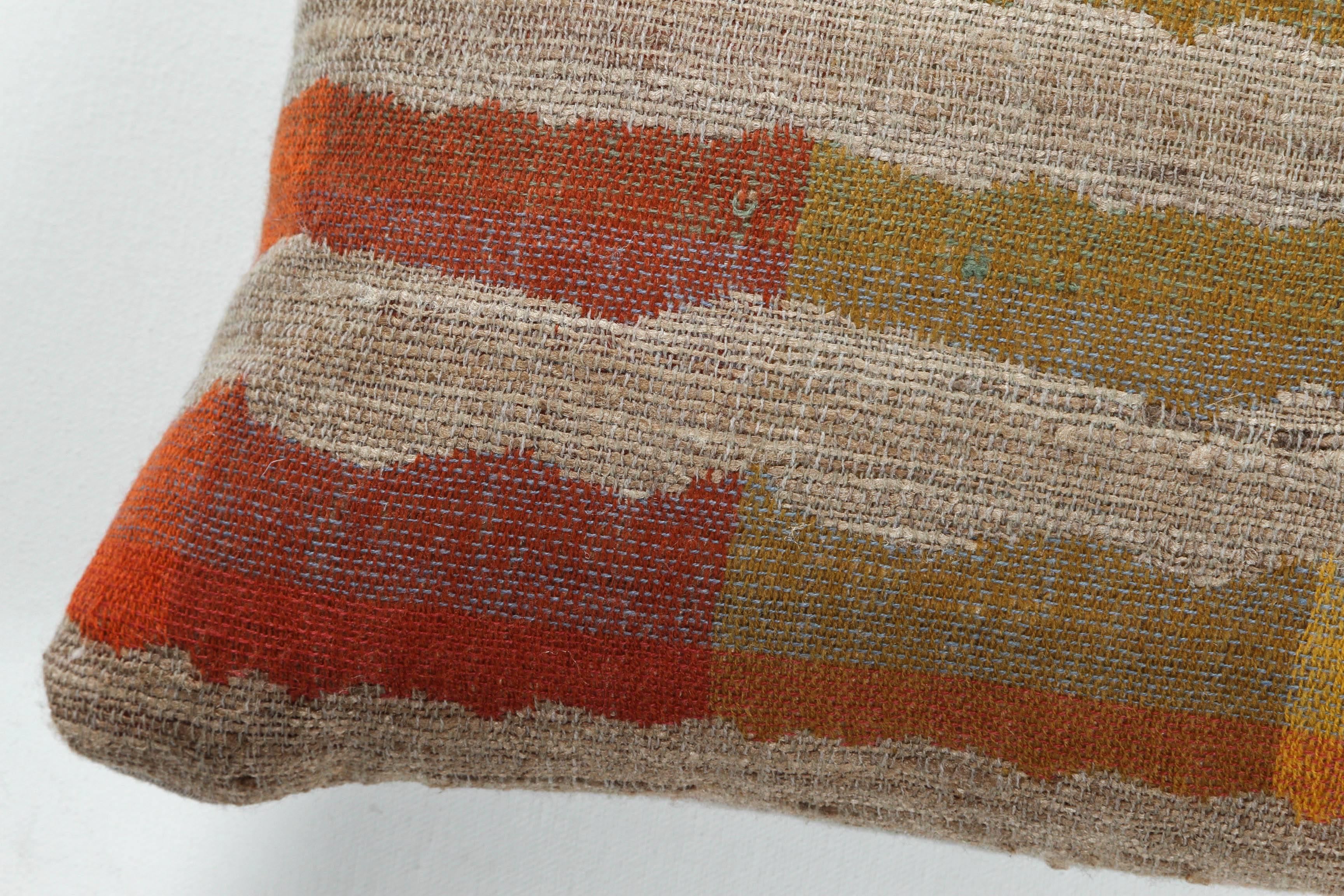 Pat McGann Workshop

A contemporary line of cushions, pillows, throws, bedcovers, bedspreads and yardage handwoven in India on antique Jacquard looms. Hand spun wool, cotton, linen, and raw silk give the textiles an appealing uneven quality.

This