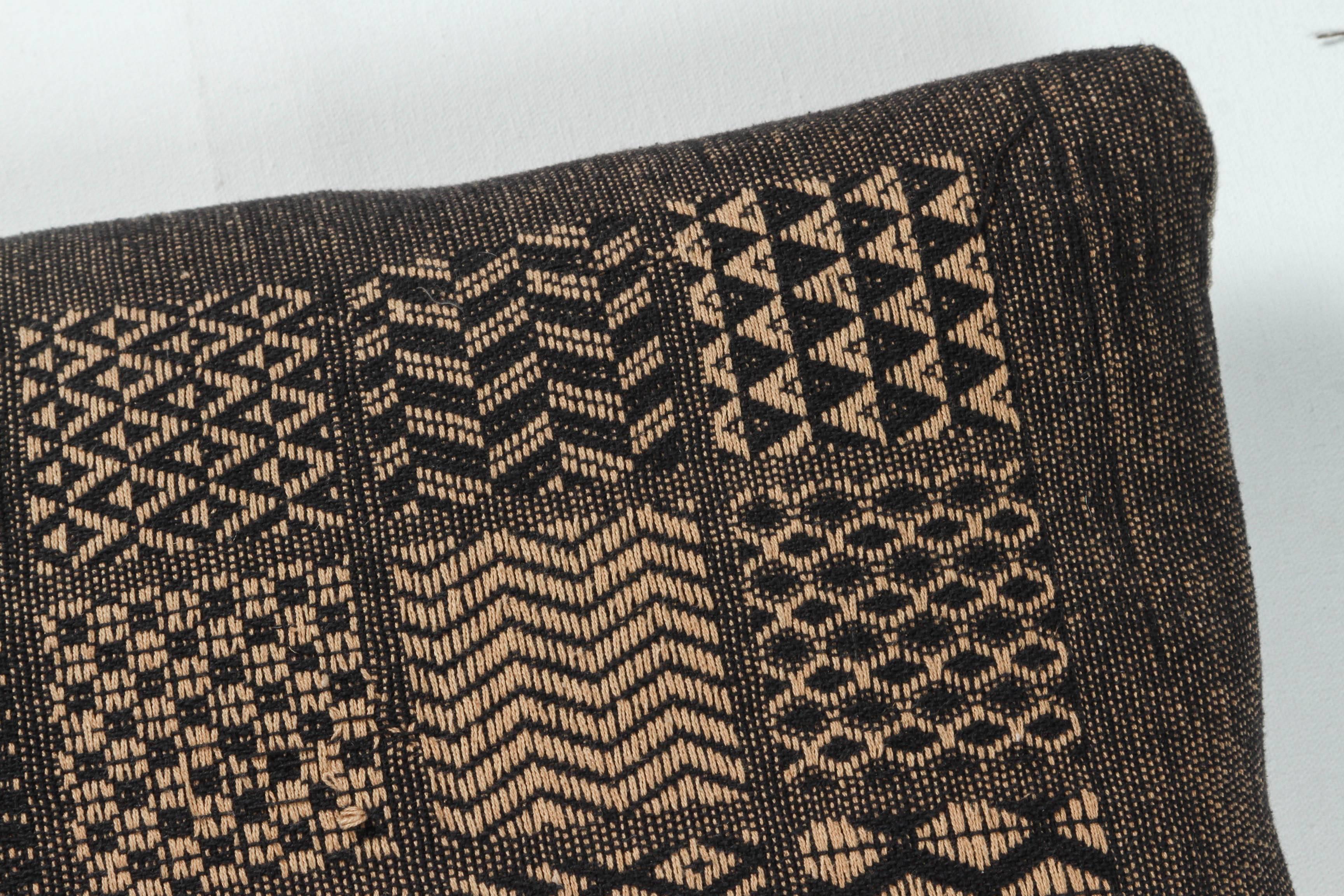 Indian Handwoven Pillow.  Black and Beige.  In Excellent Condition For Sale In Los Angeles, CA