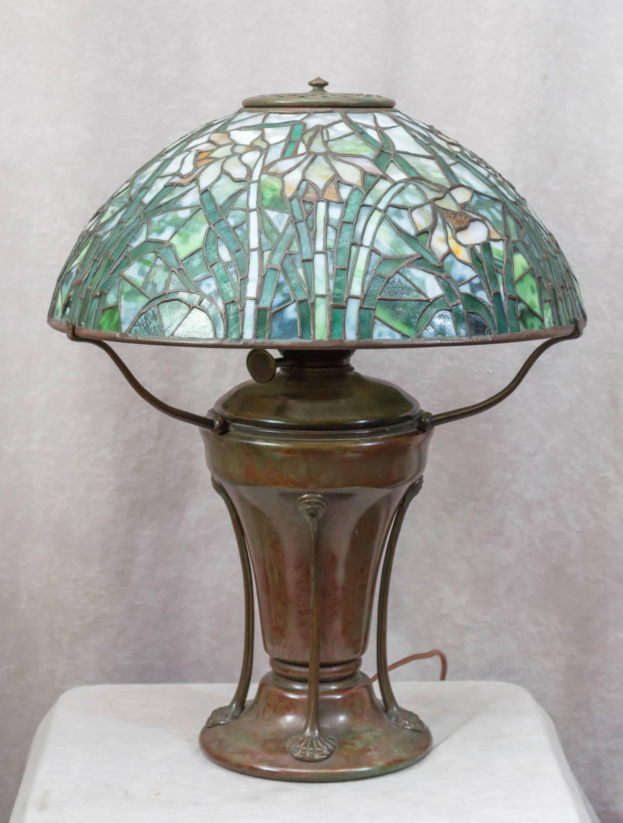 Hand-Crafted Tiffany Studios Daffodil Table Lamp