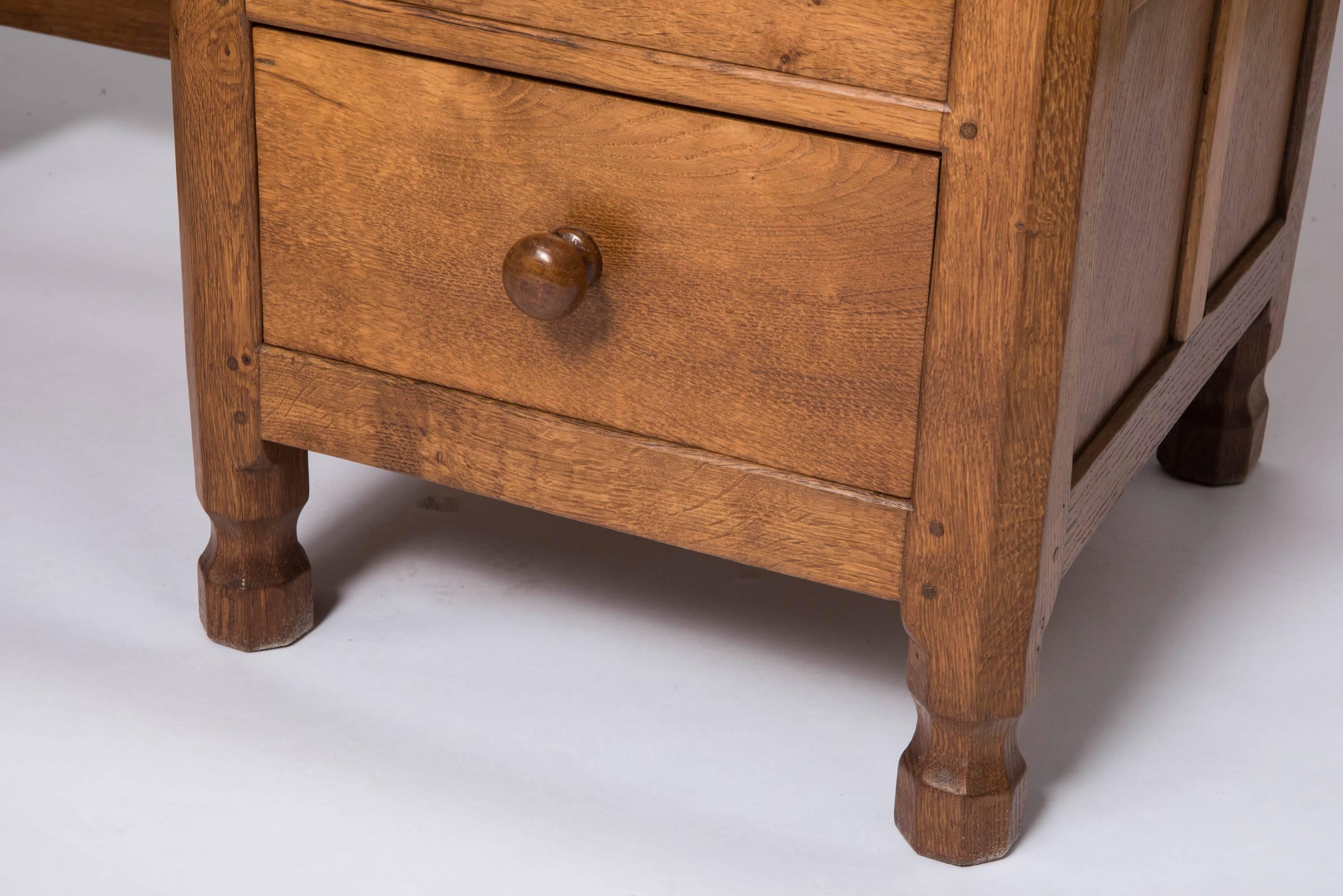 Mid-20th Century Robert Mouseman Thompson oak dressing table, England circa 1930