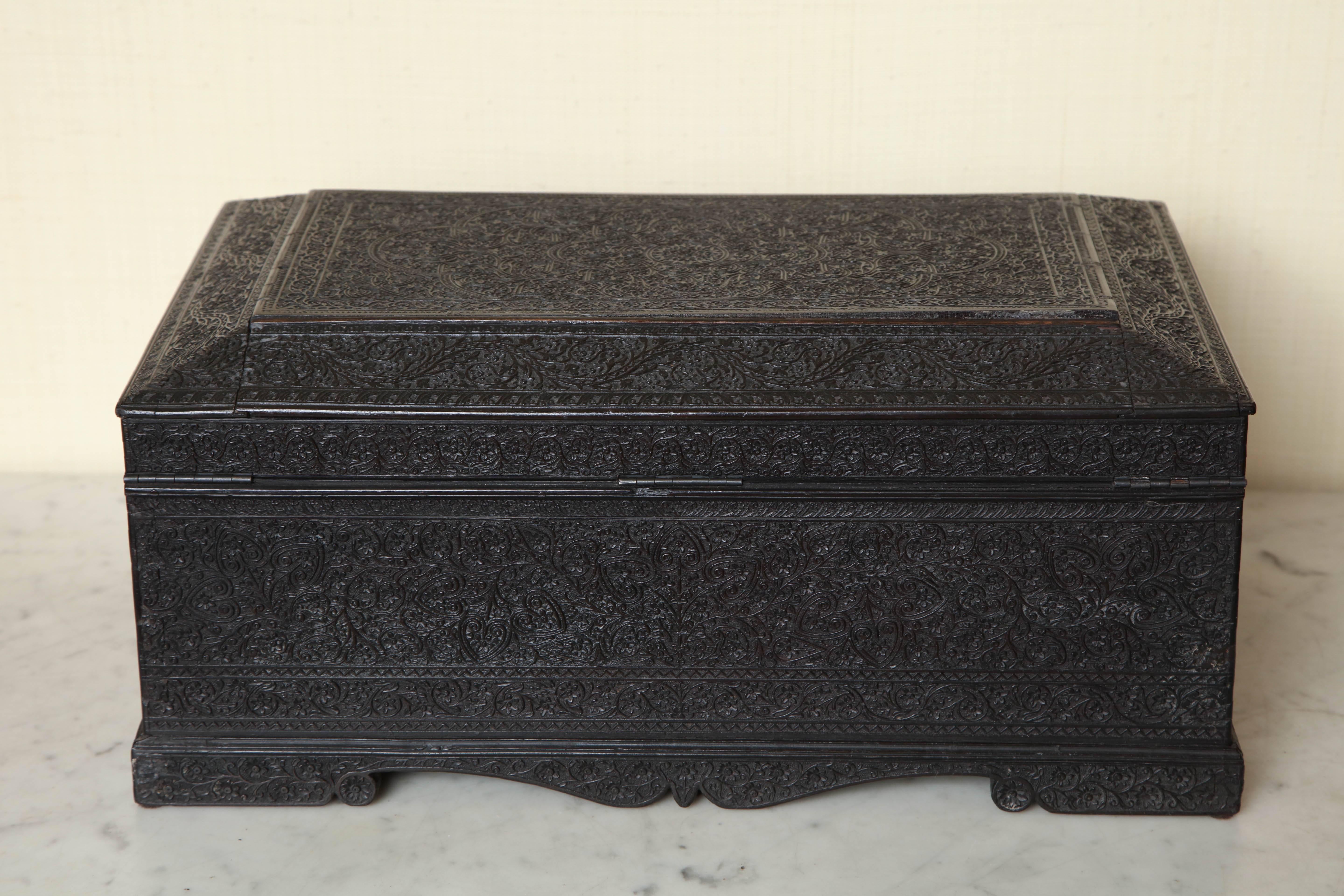 19th Century Raj, Intricately Carved Hardwood Box For Sale 1
