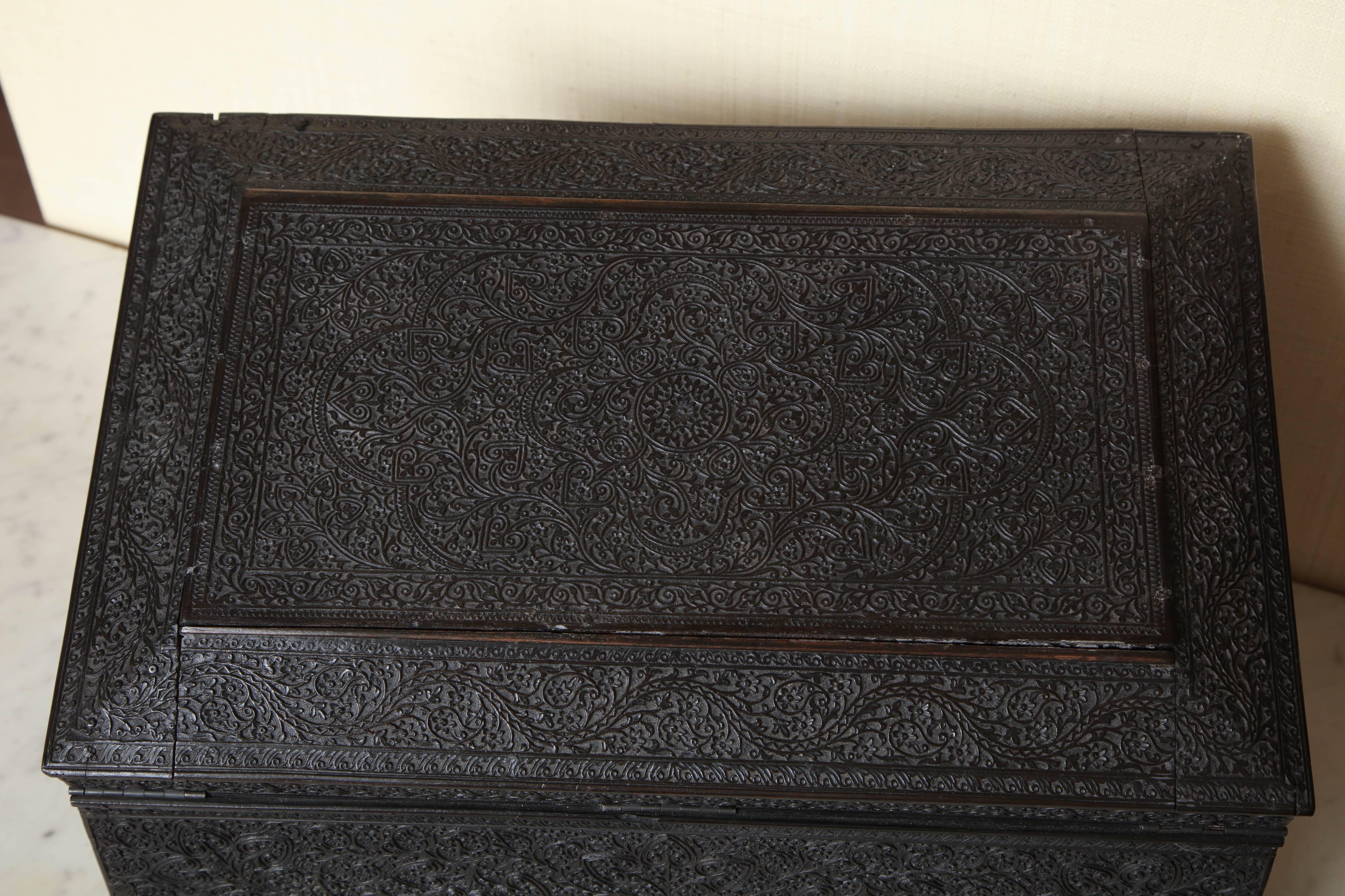 19th Century Raj, Intricately Carved Hardwood Box For Sale 2