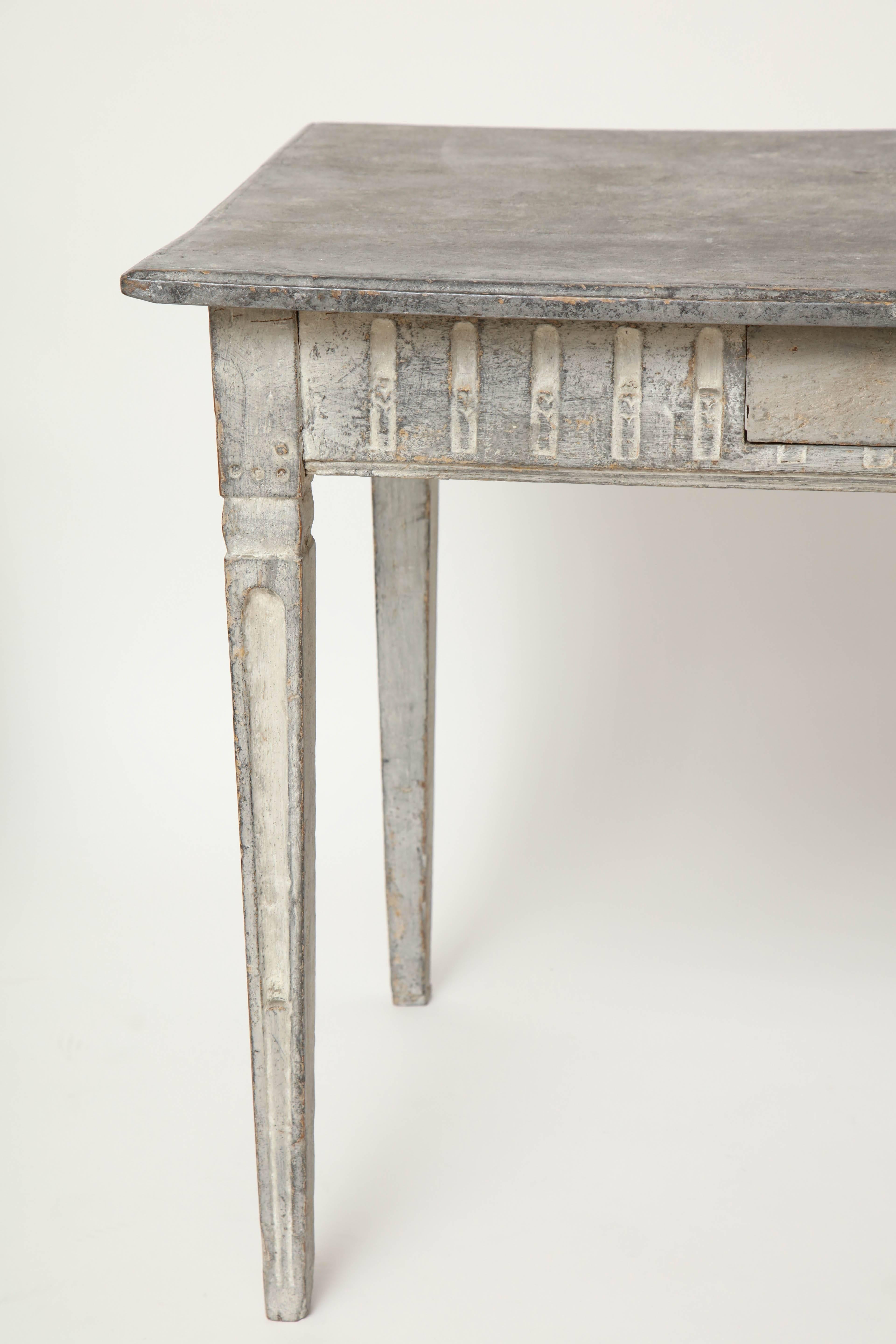 19th Century French Painted and Carved Gray Wood Table with Single Drawer In Distressed Condition In New York, NY