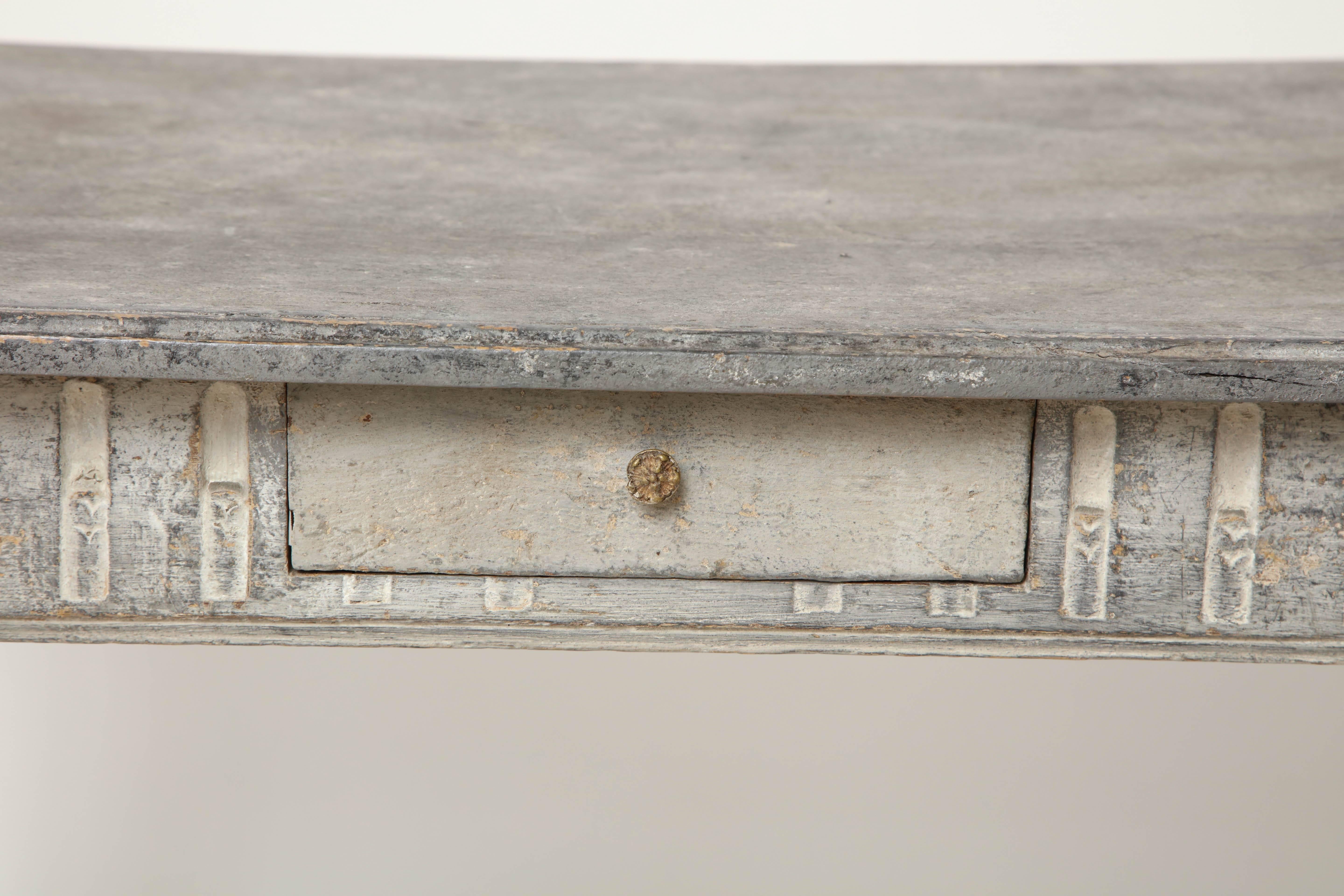 Early 19th Century 19th Century French Painted and Carved Gray Wood Table with Single Drawer