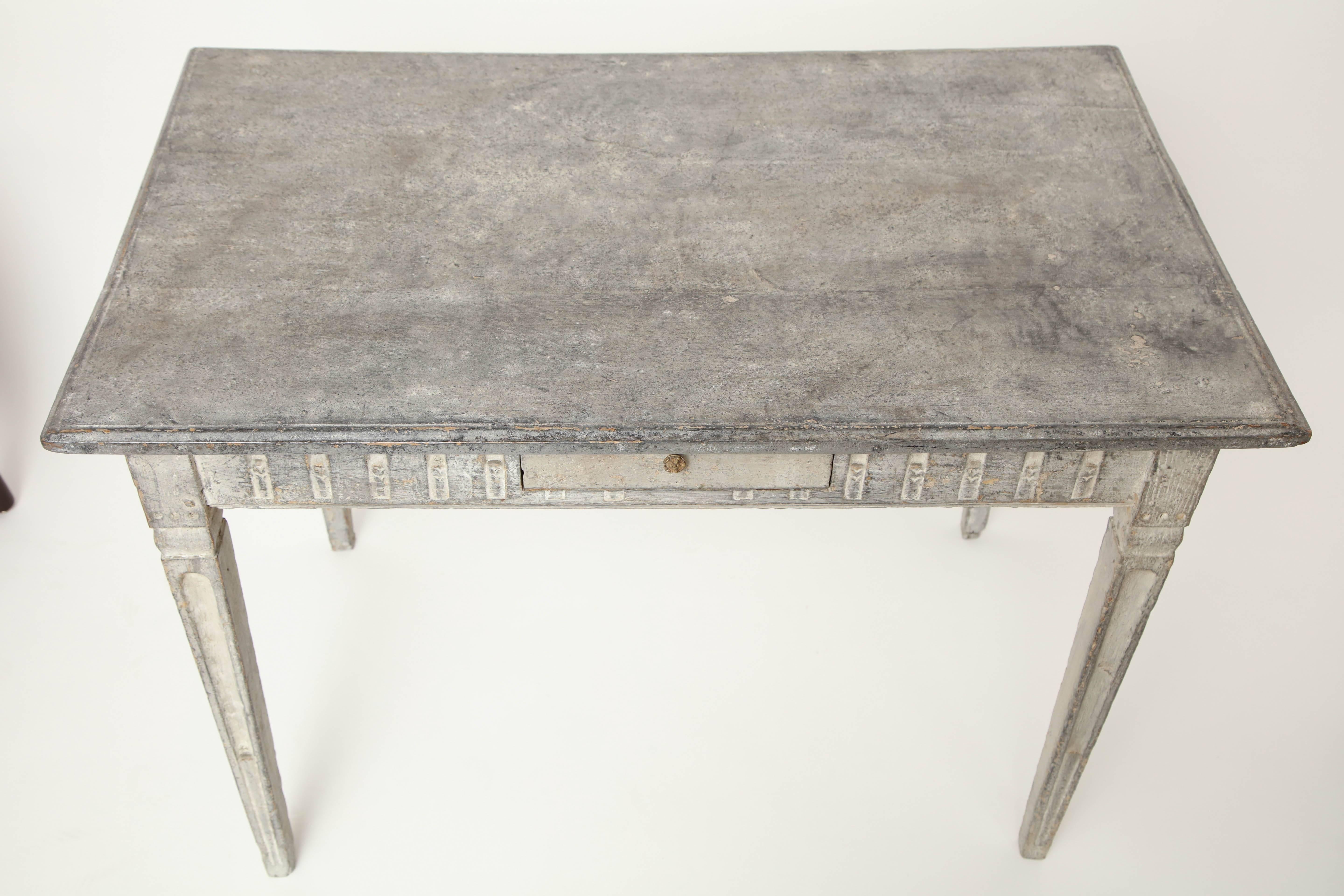 19th Century French Painted and Carved Gray Wood Table with Single Drawer 3