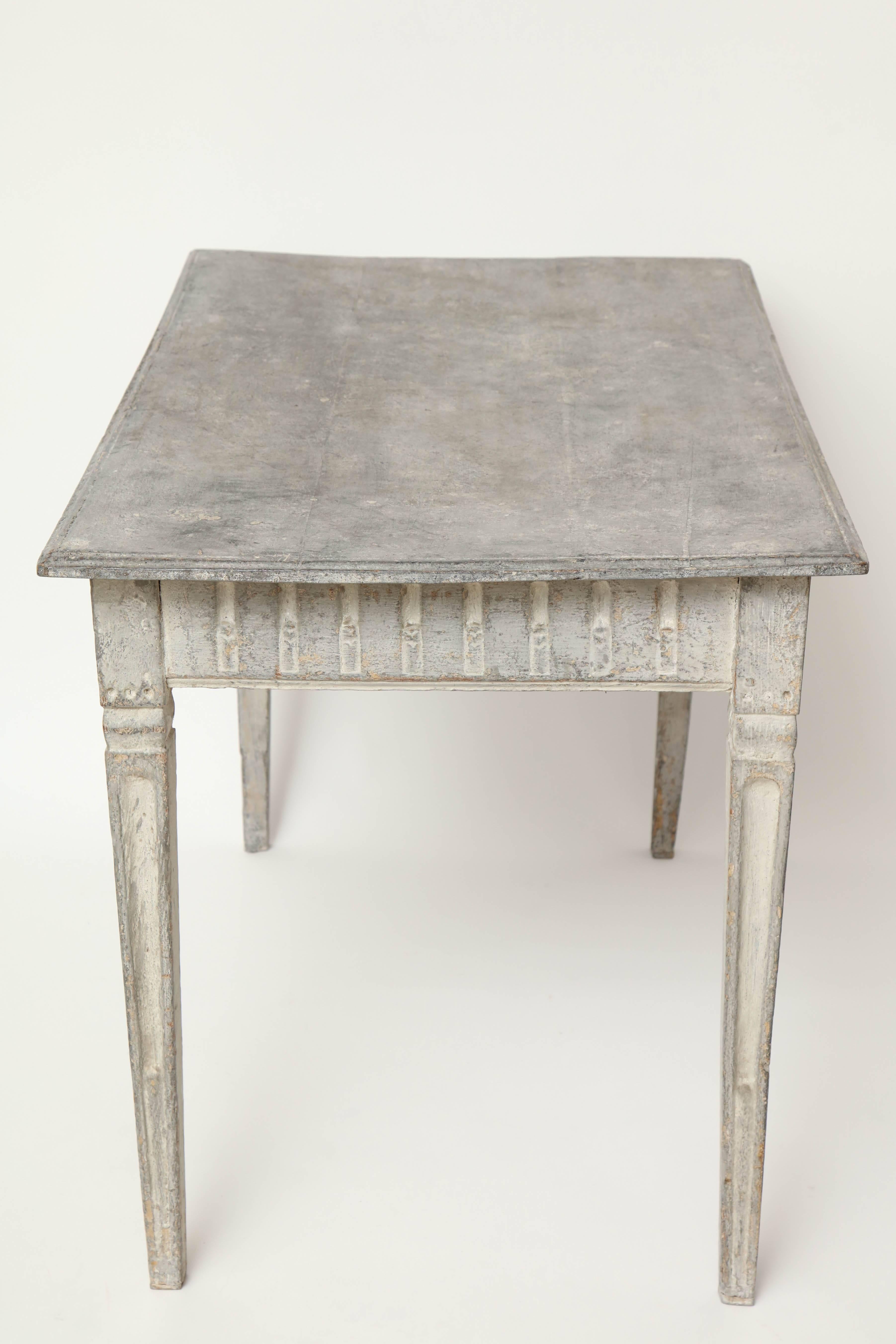 19th Century French Painted and Carved Gray Wood Table with Single Drawer 5