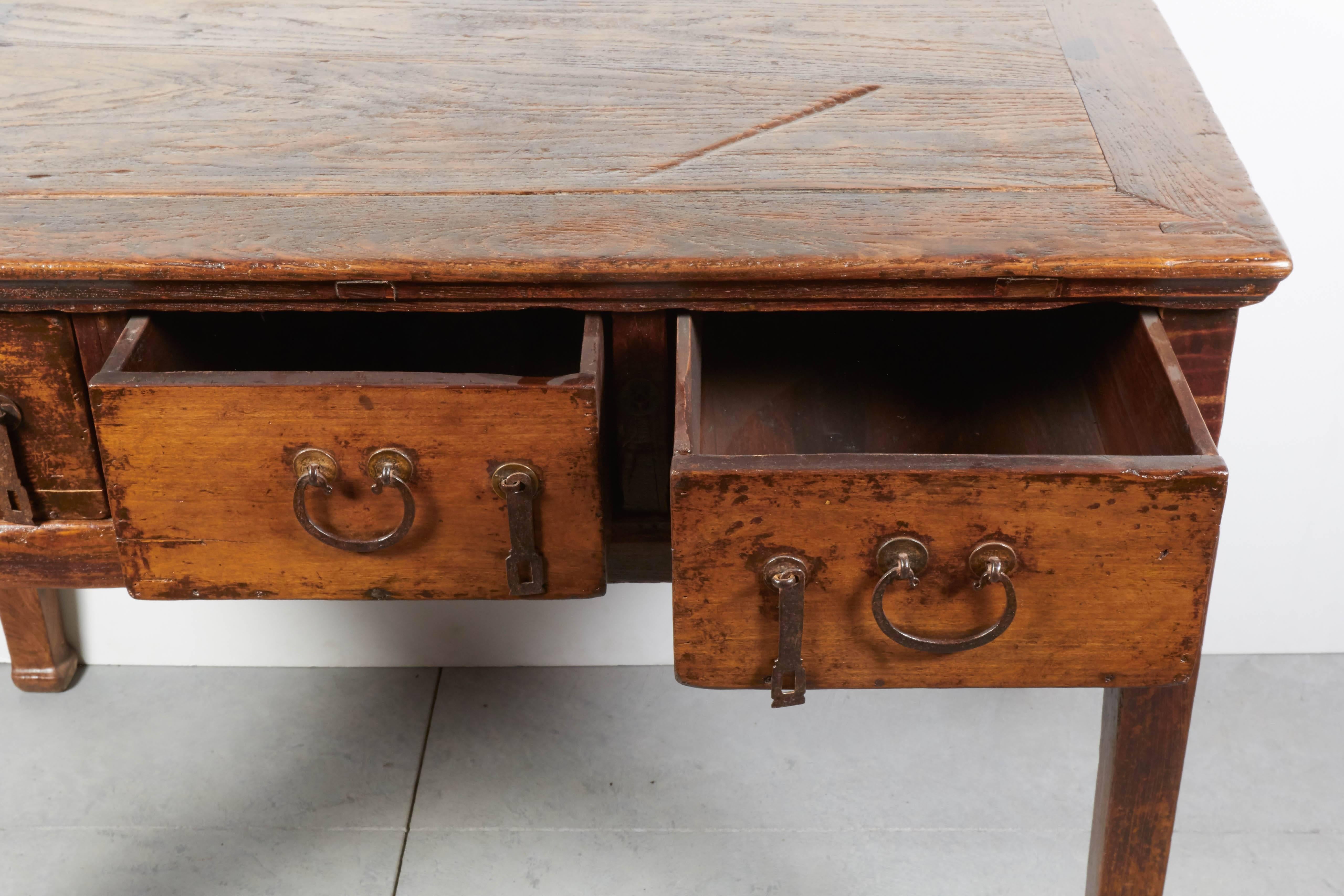 Handsome Antique Three-Drawer Table, Beautiful Patina In Good Condition In New York, NY