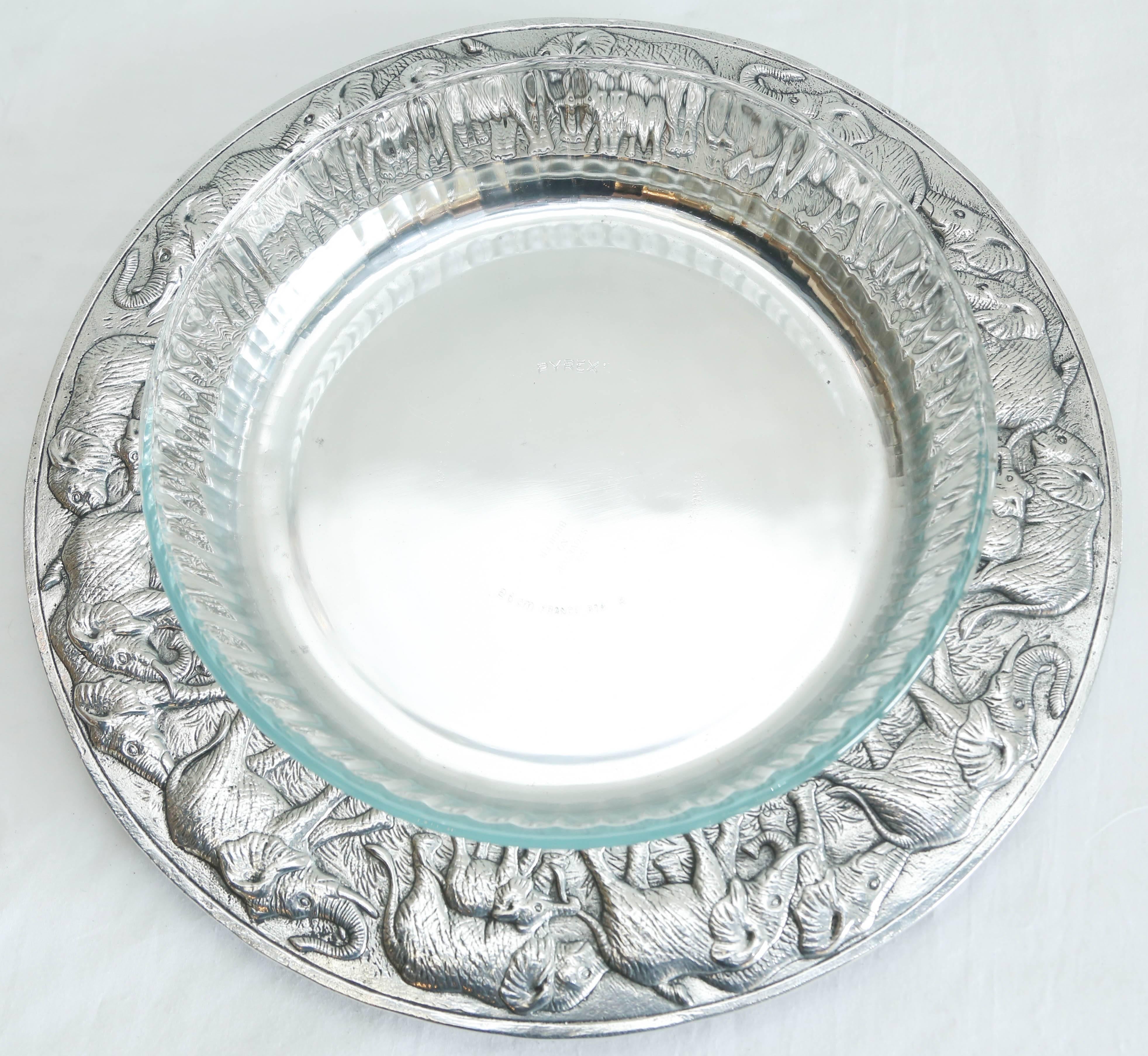 Arthur Court Elephant Casserole and Platter In Good Condition In West Palm Beach, FL