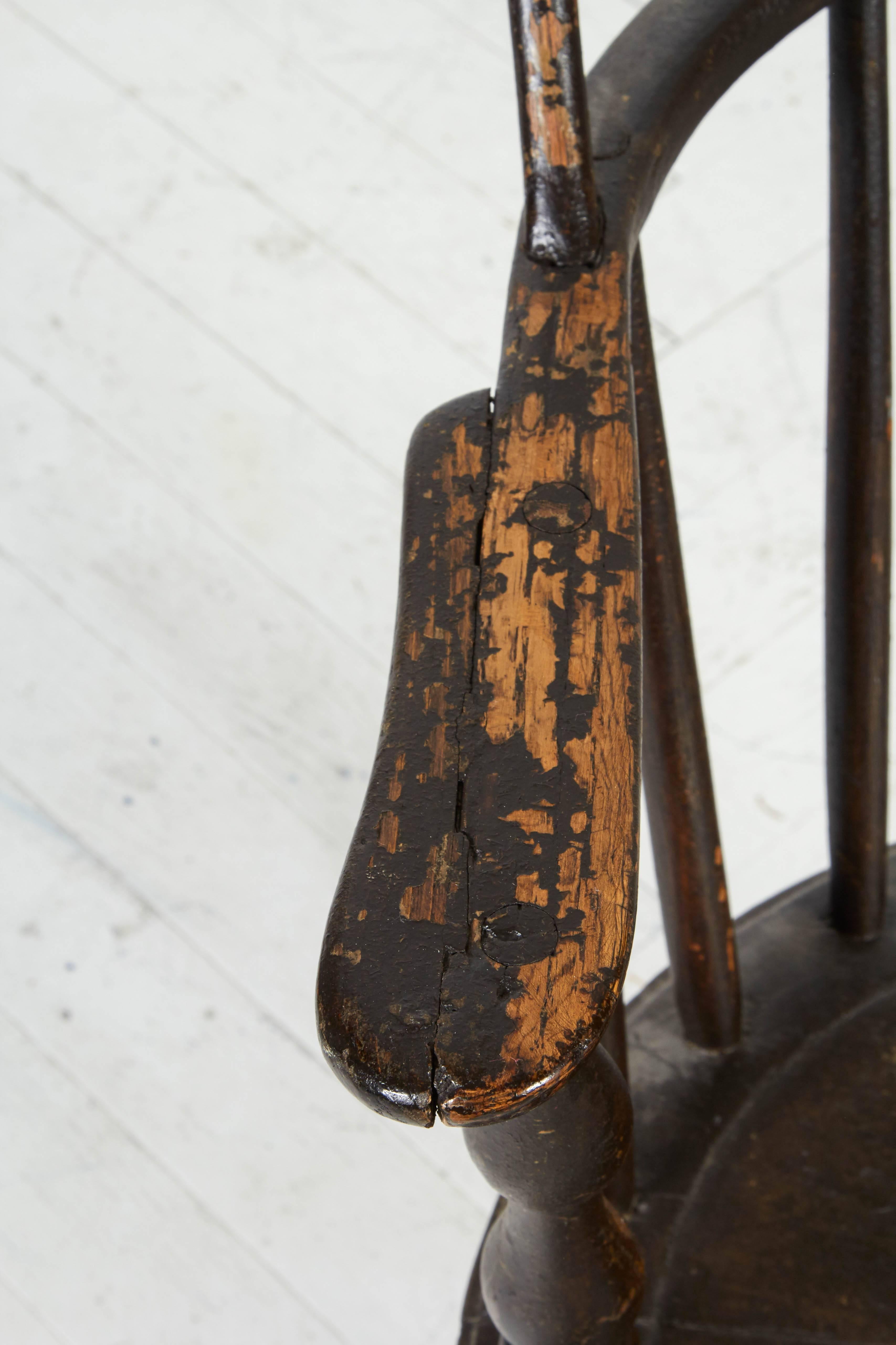 19th Century Sack-Back Windsor Armchair For Sale