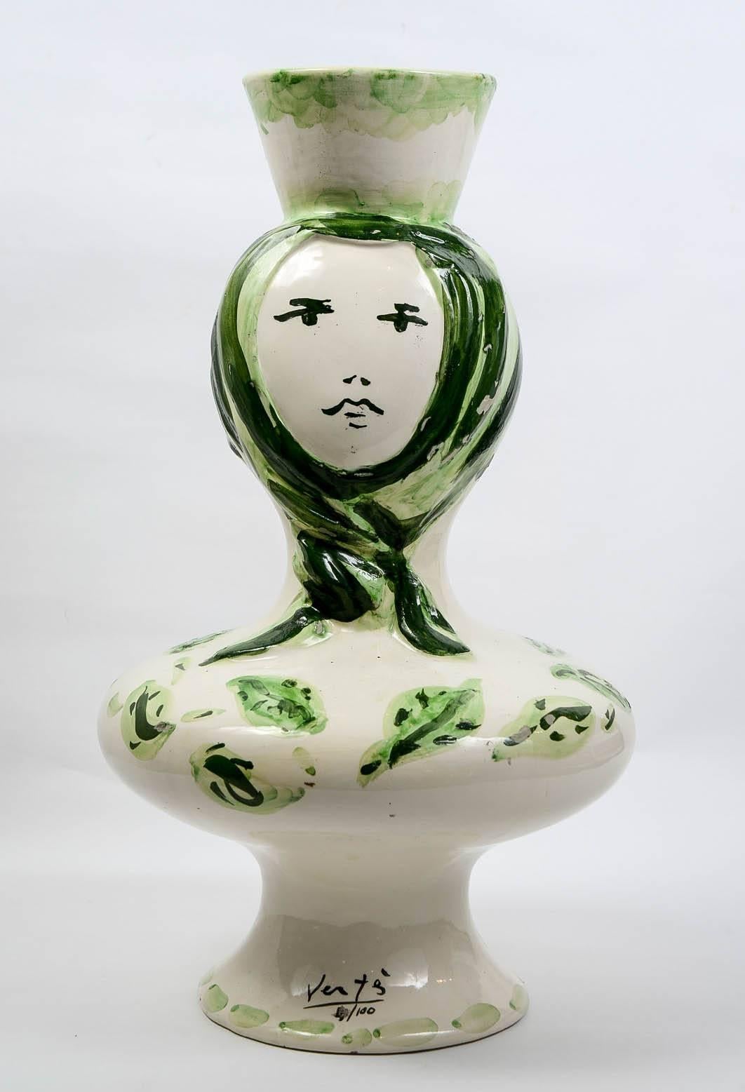 Femme au fichu
Vase in ceramic, Vallauris, by Marcel Vertès (1895-1961)
Signed and numbered,
circa 1950.