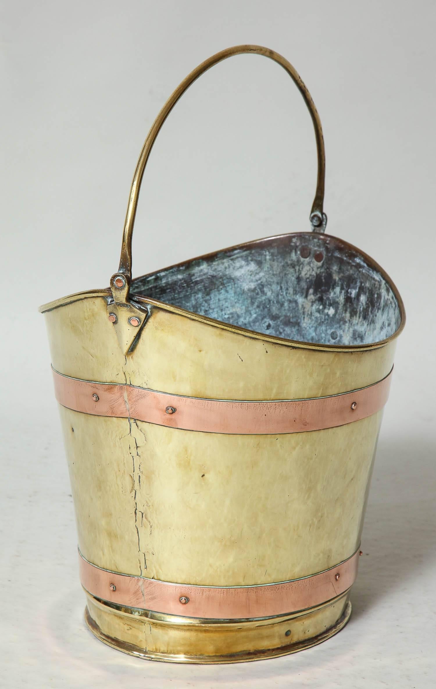 19th Century Boat Shaped Bucket In Good Condition For Sale In Greenwich, CT