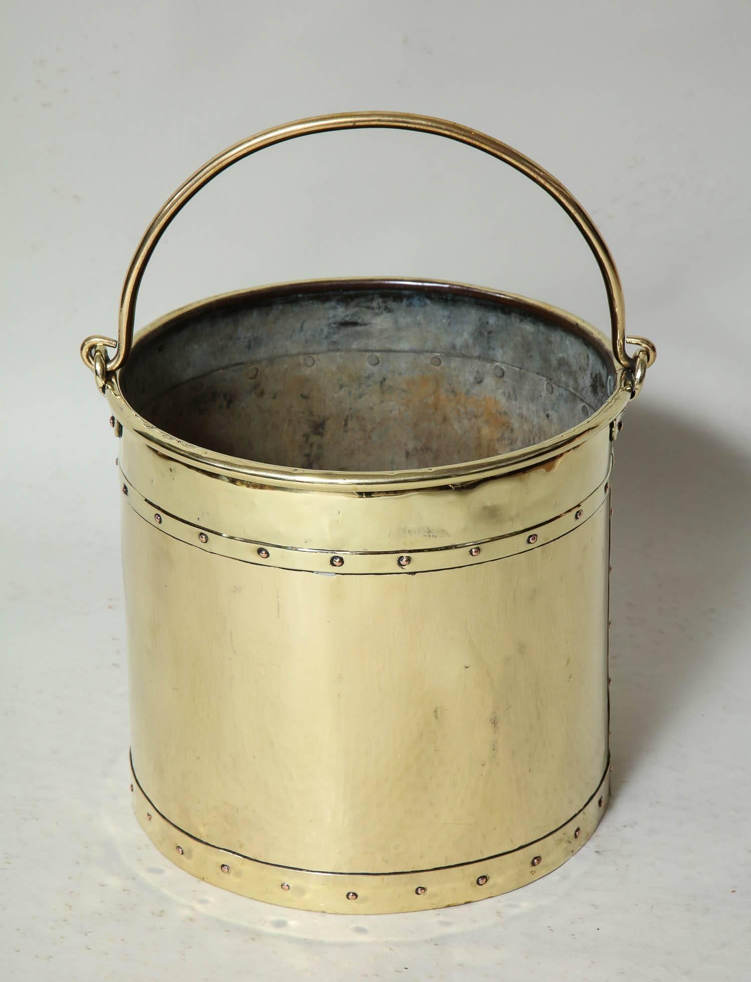 English Brass Bucket In Excellent Condition In Greenwich, CT