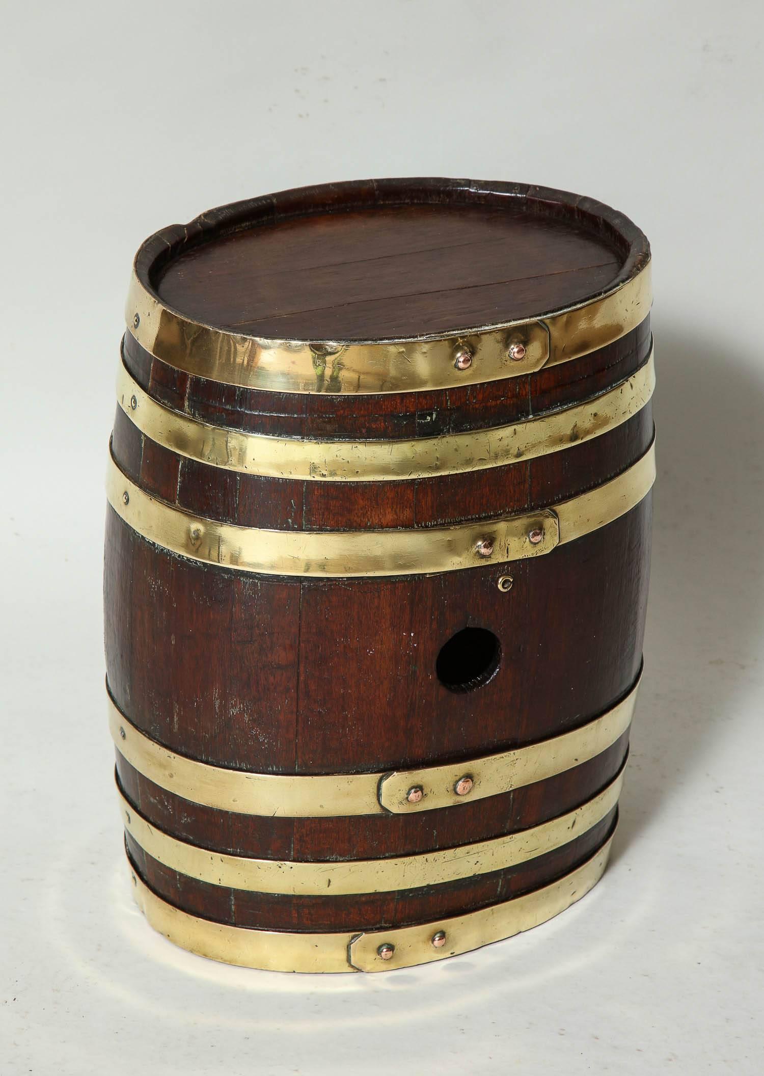 Ship Captain's Rum Keg In Excellent Condition In Greenwich, CT