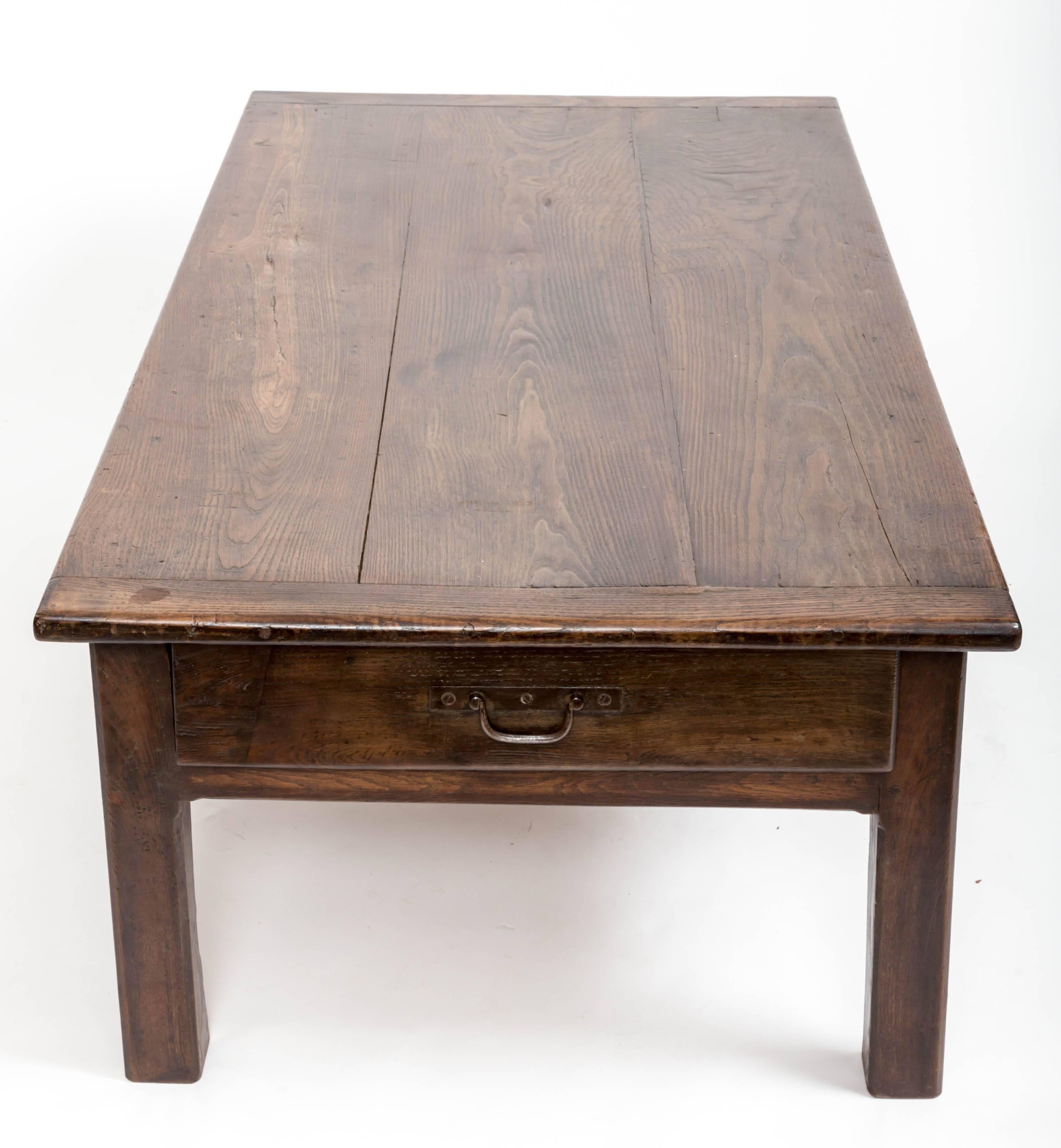 Early 19th Century Chestnut Coffee Table, France, circa 1840 For Sale 2