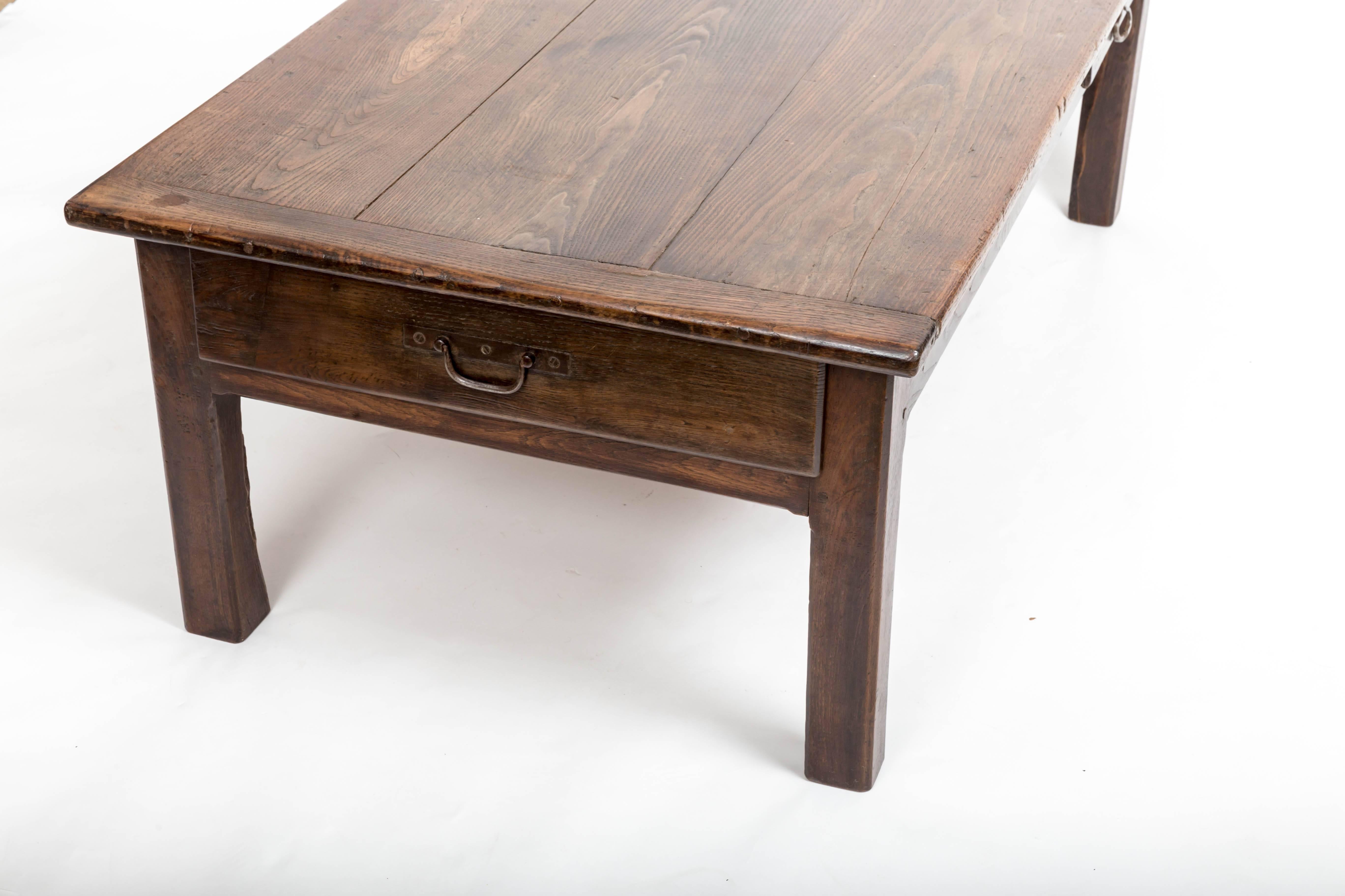 Early 19th Century Chestnut Coffee Table, France, circa 1840 For Sale 3
