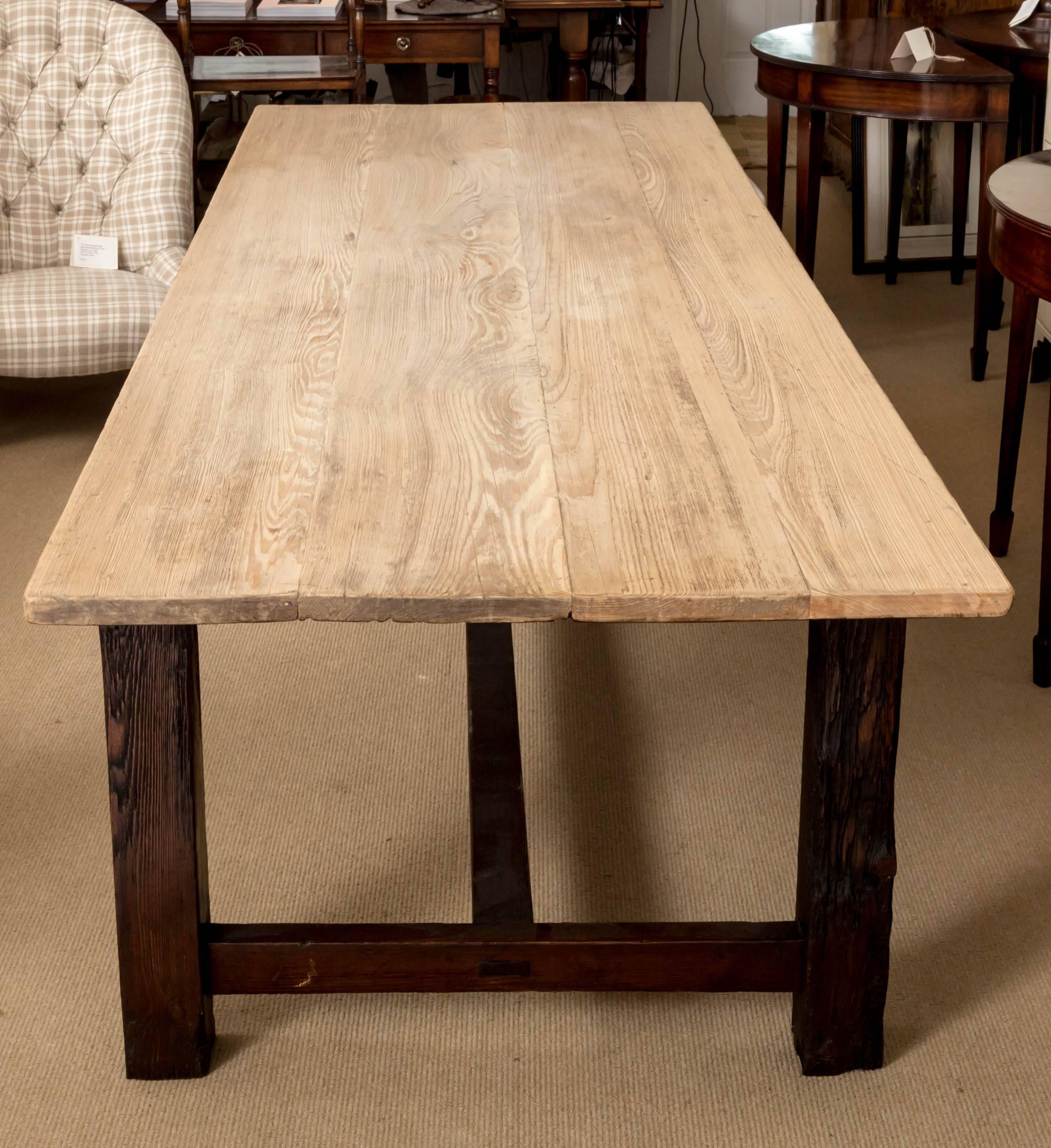 19th Century Farmhouse Dining Table, England, circa 1850 In Good Condition In East Hampton, NY