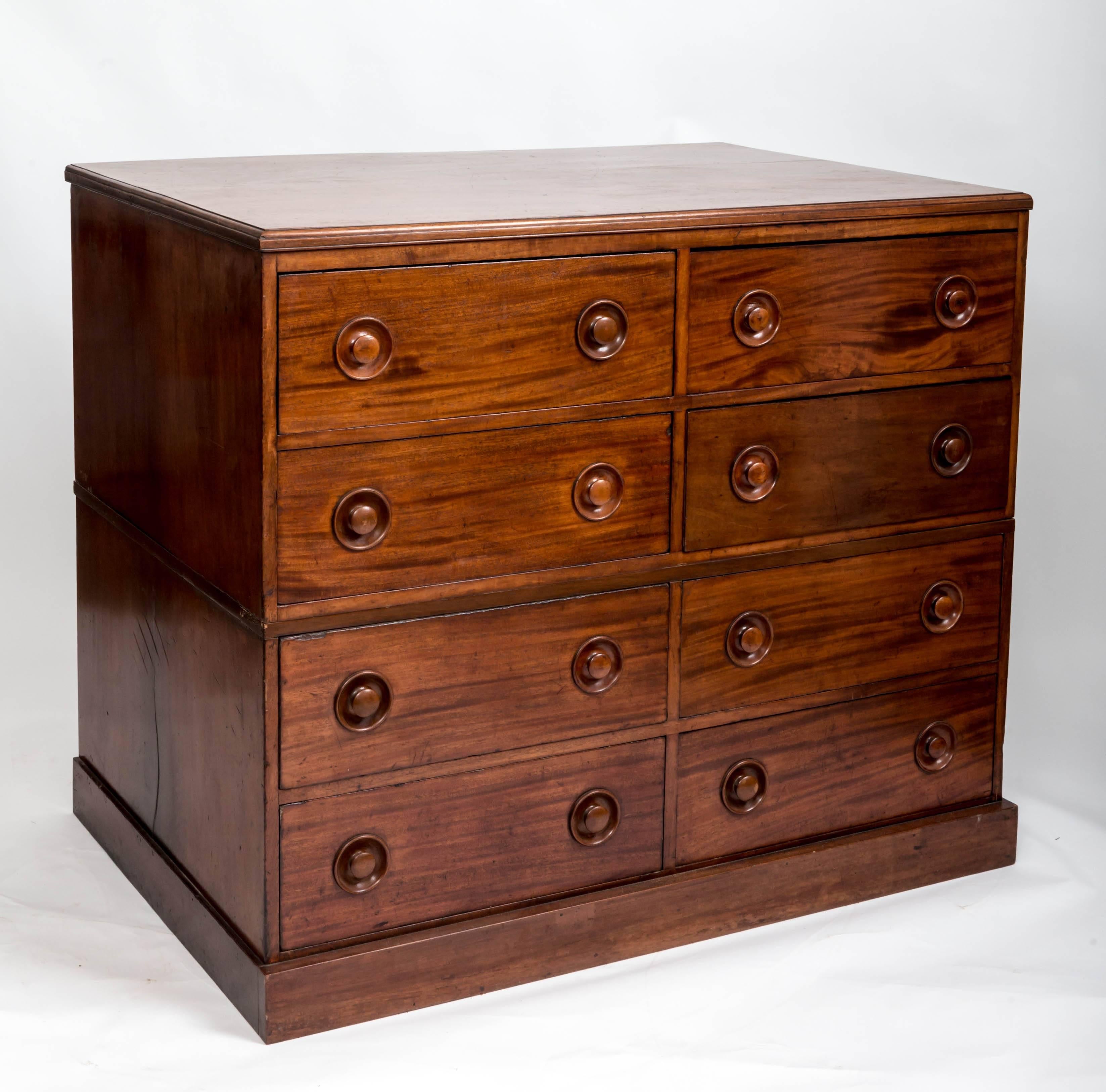 English 19th Century Mahogany Chest of Drawers, England, circa 1860 For Sale