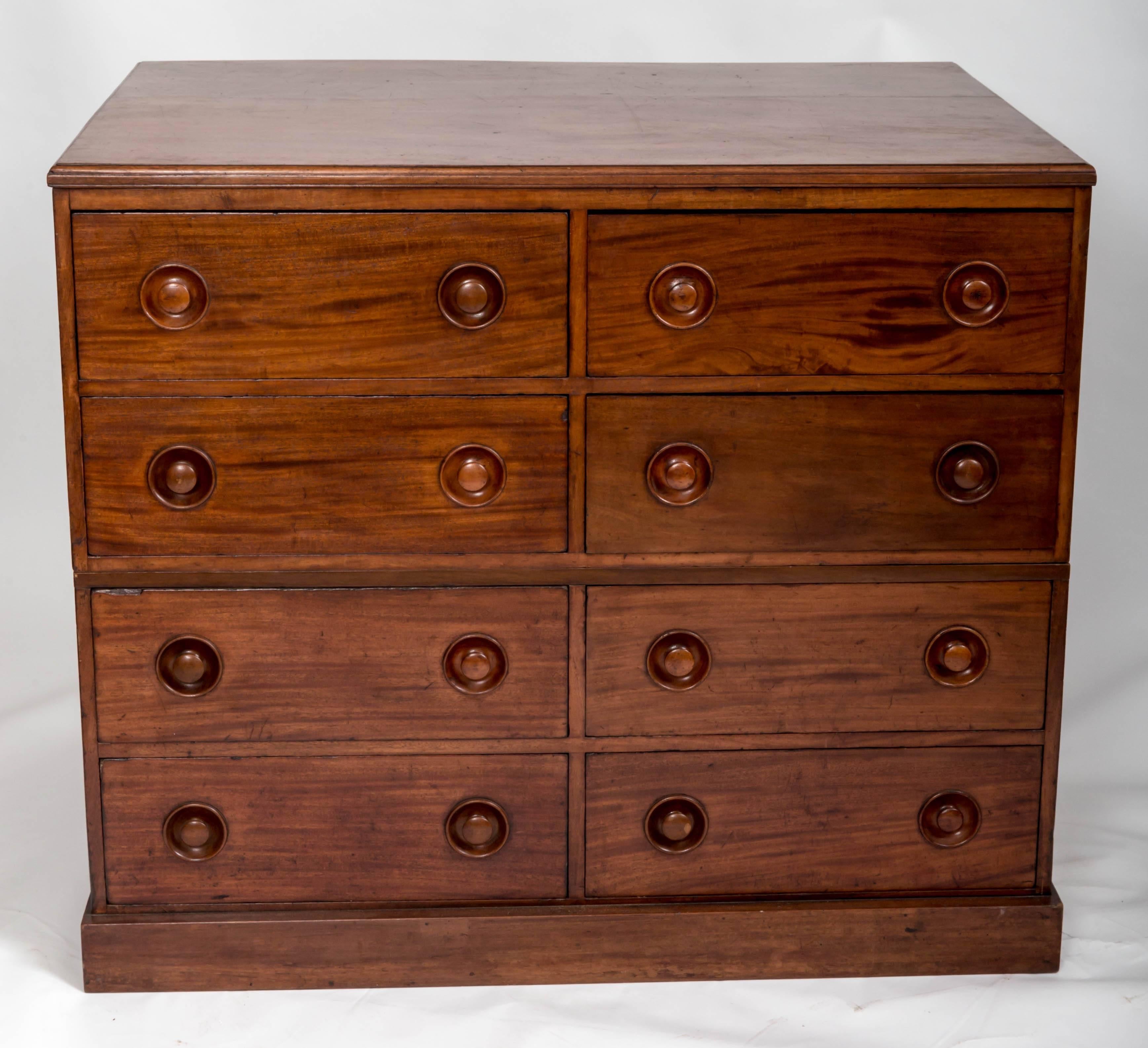 Wood 19th Century Mahogany Chest of Drawers, England, circa 1860 For Sale