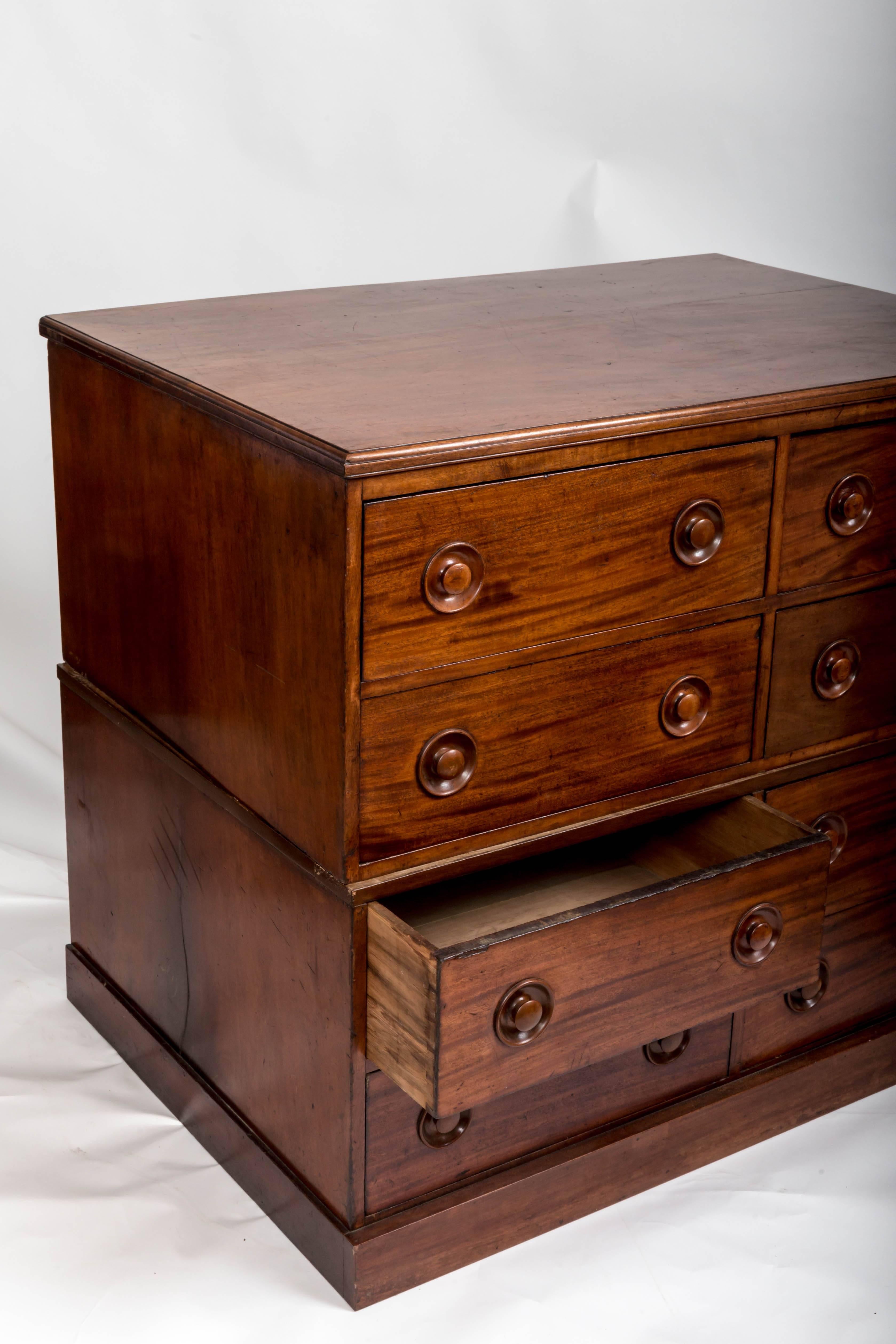 19th Century Mahogany Chest of Drawers, England, circa 1860 For Sale 3