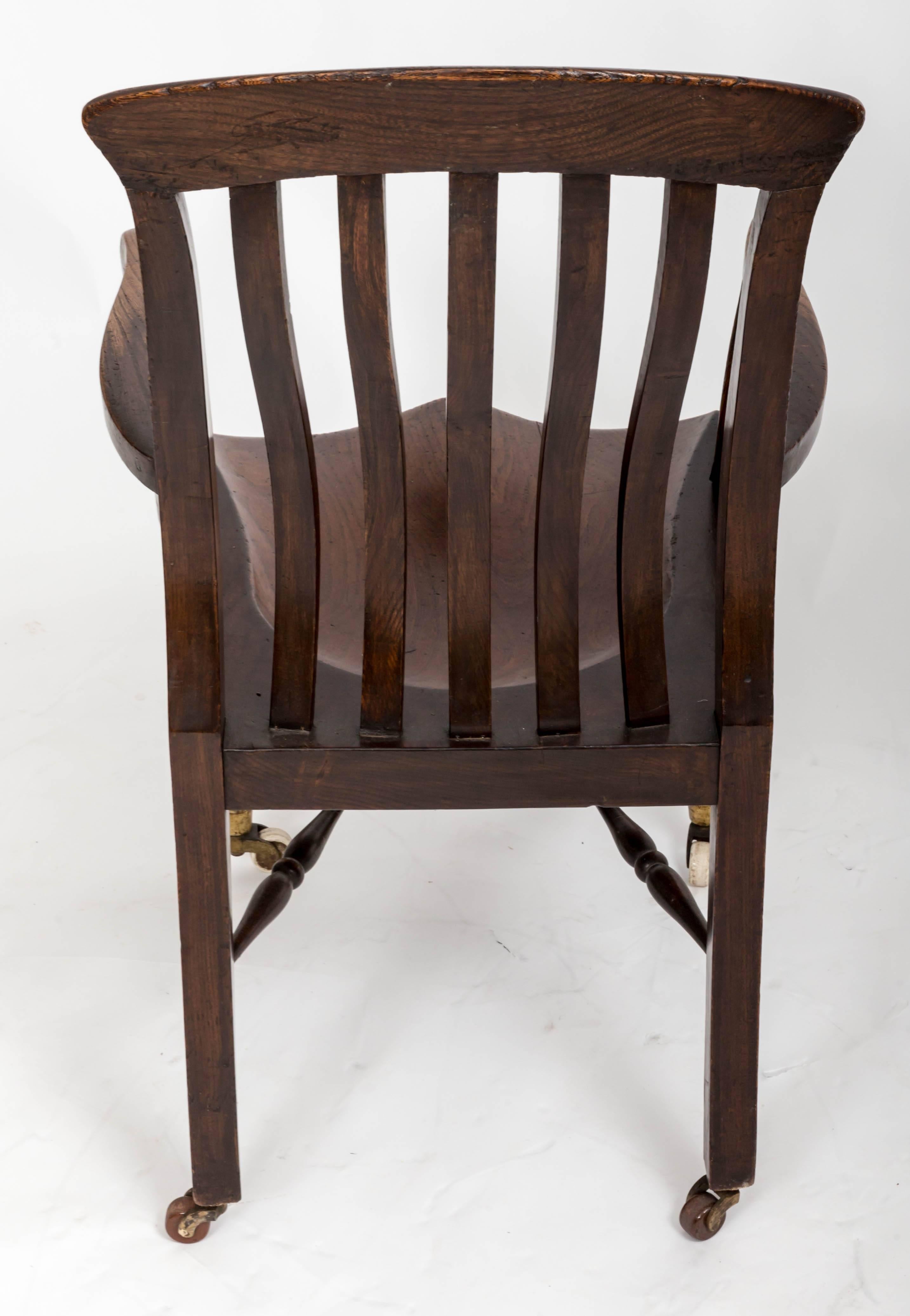 Mid-19th Century 19th Century Elm Desk Chair England, circa 1850