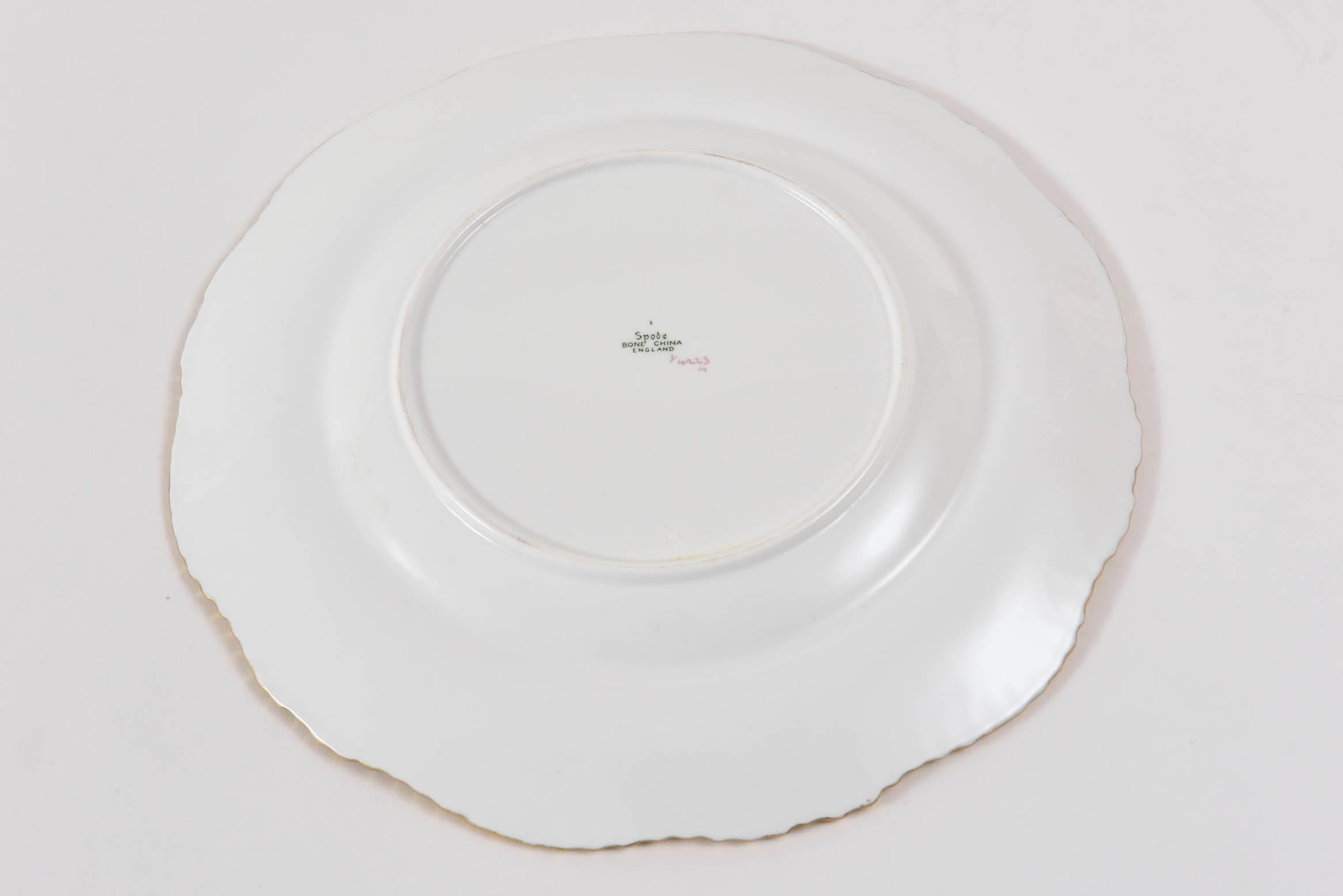 Early 20th Century 12 Elegant Antique Dinner Plates, Spode England, Gilt Scalloped Edge