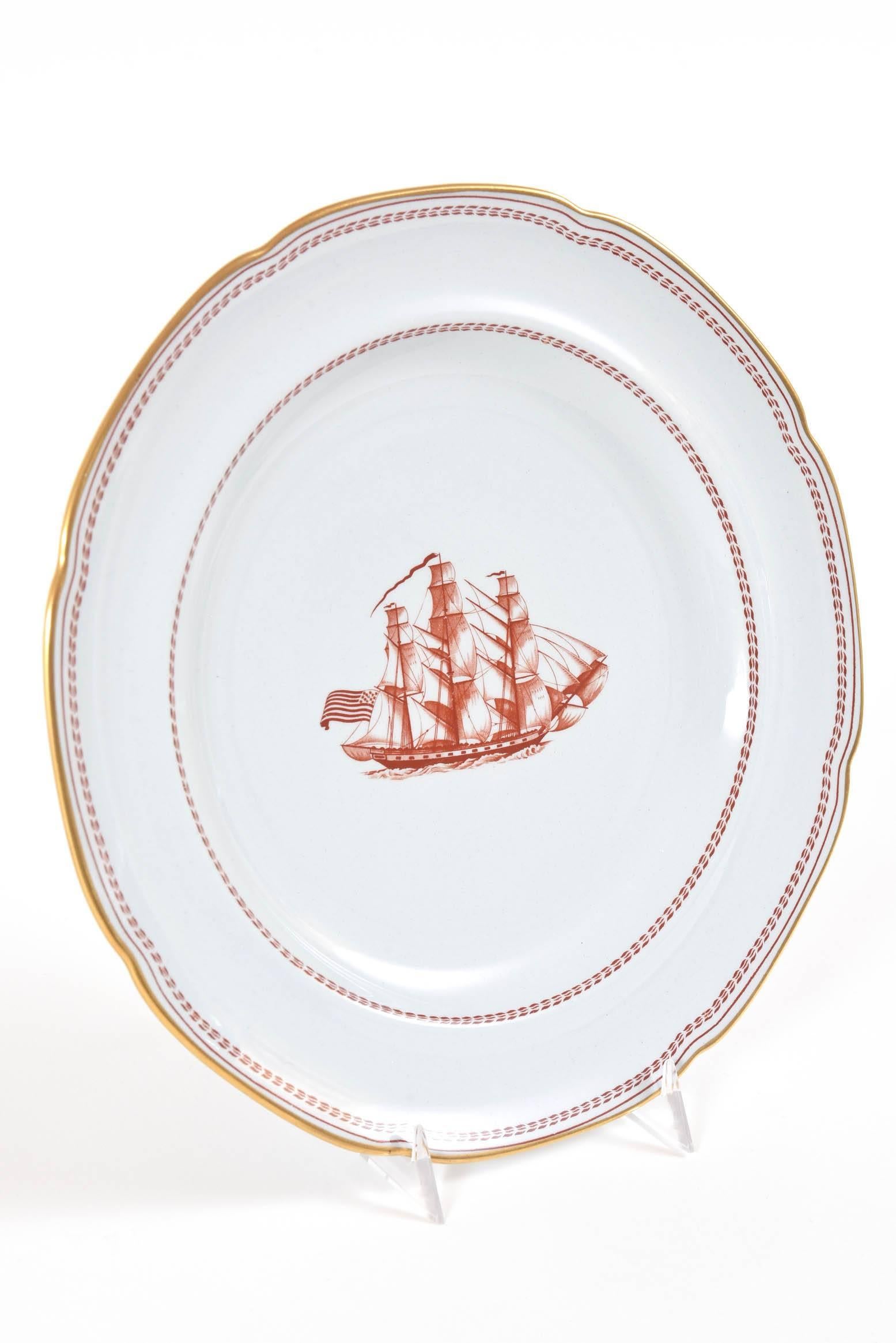 British Dinner Plate in Spode Tradewinds in Red, Gold Trimmed, Vintage, circa 1960s