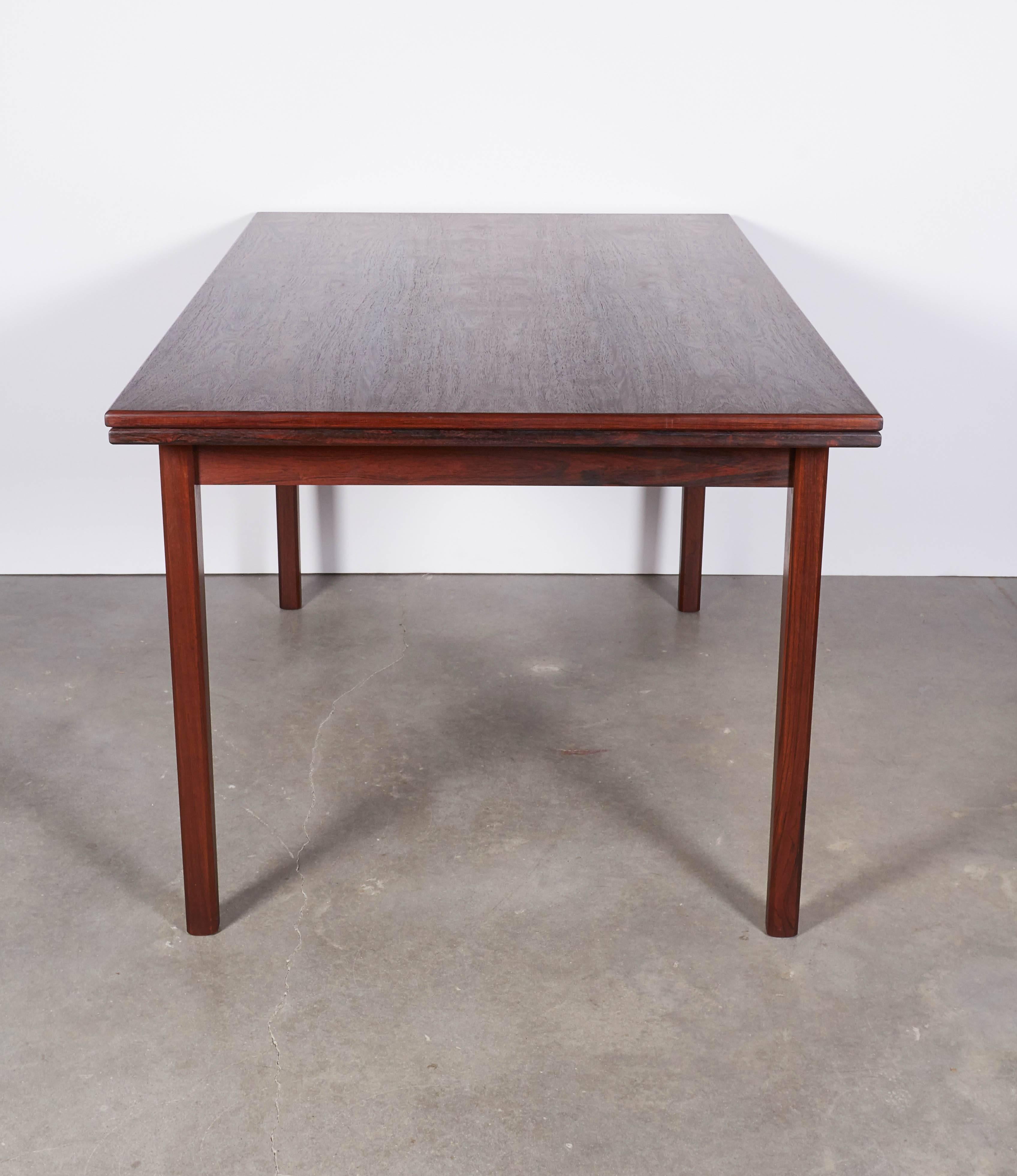 Mid-20th Century Rosewood Dining Table, Expandable by Sejling Skabe