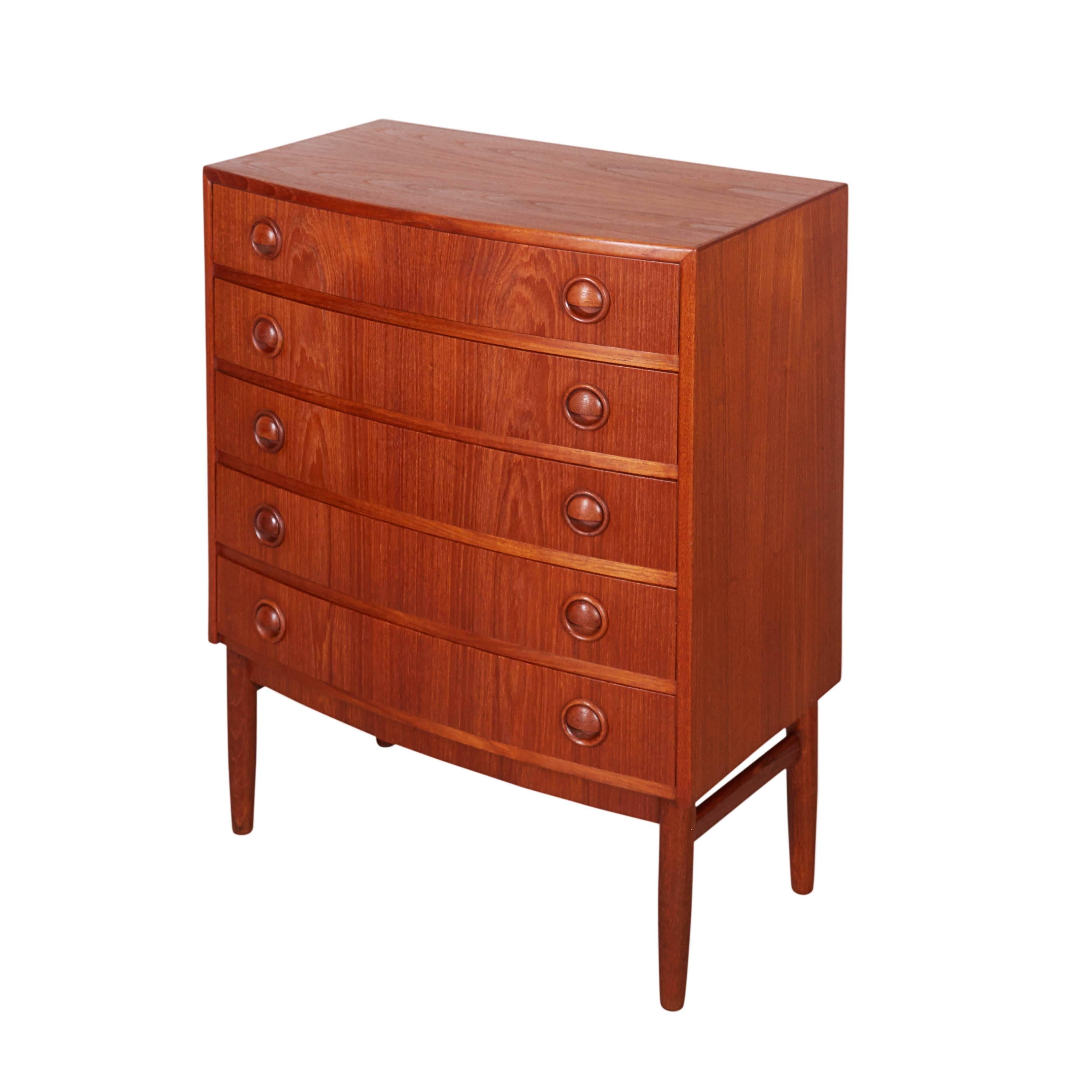 Vintage 1960s Mid Century Chest of Drawers by Kai Kristiansen

This pair of vintage dressers is in like-new condition. There are so many possibilities where this can be so much help to store things in any room of your home. Can be a large