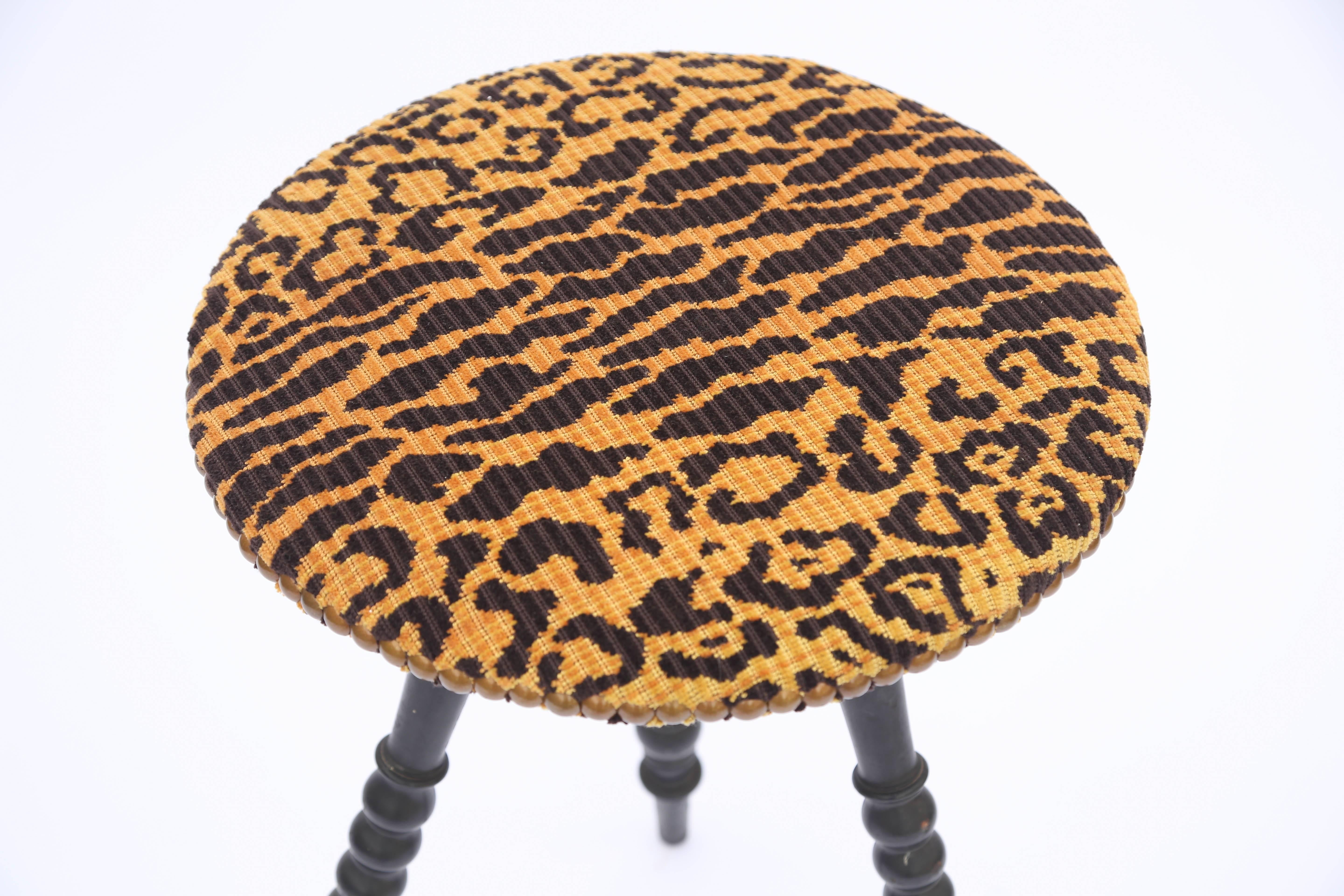 Great Britain (UK) Victorian Turned Leg Tripod Table with Upholstered Round Top in Leopard For Sale