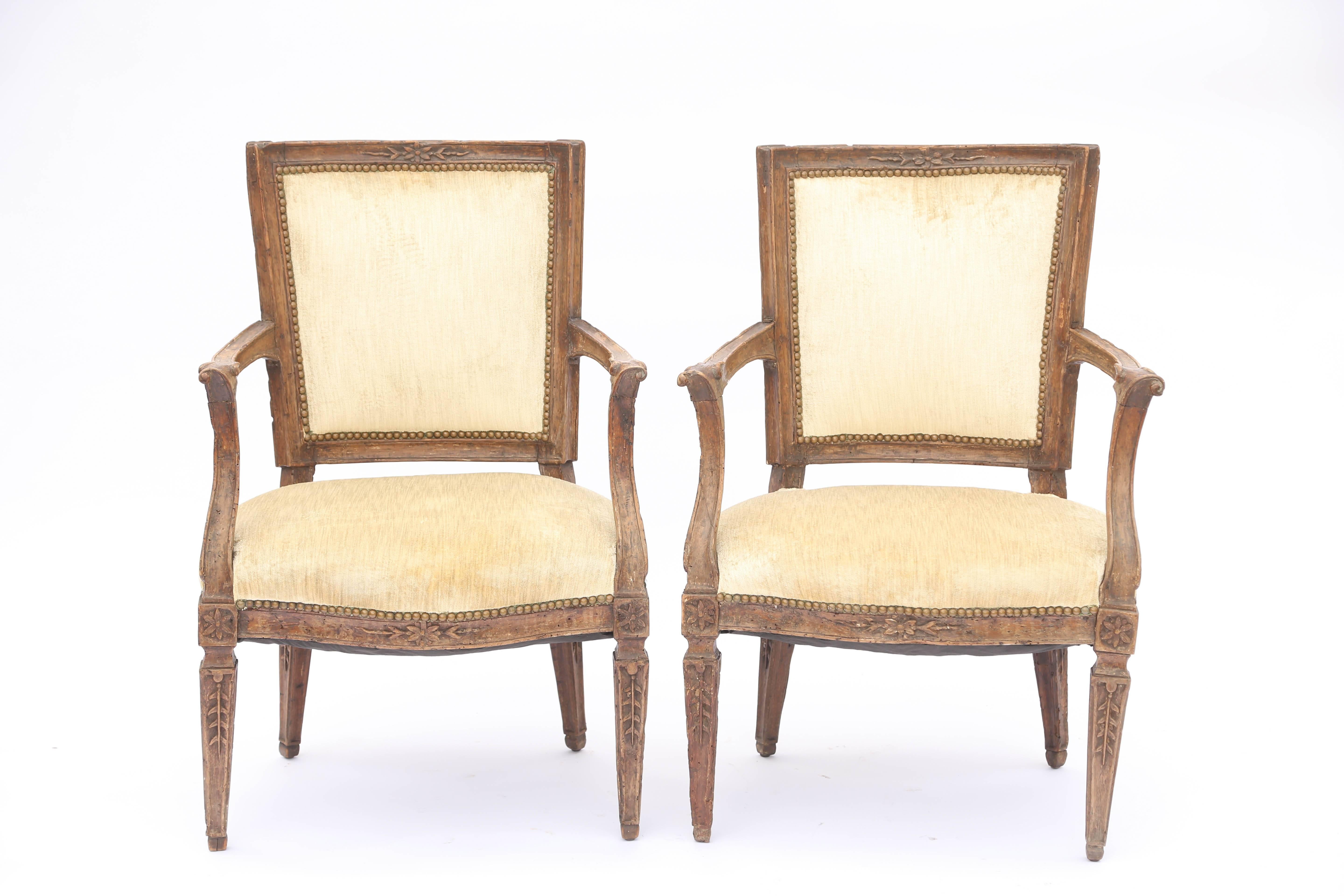 Pair of 18th Century Italian Armchairs For Sale 1