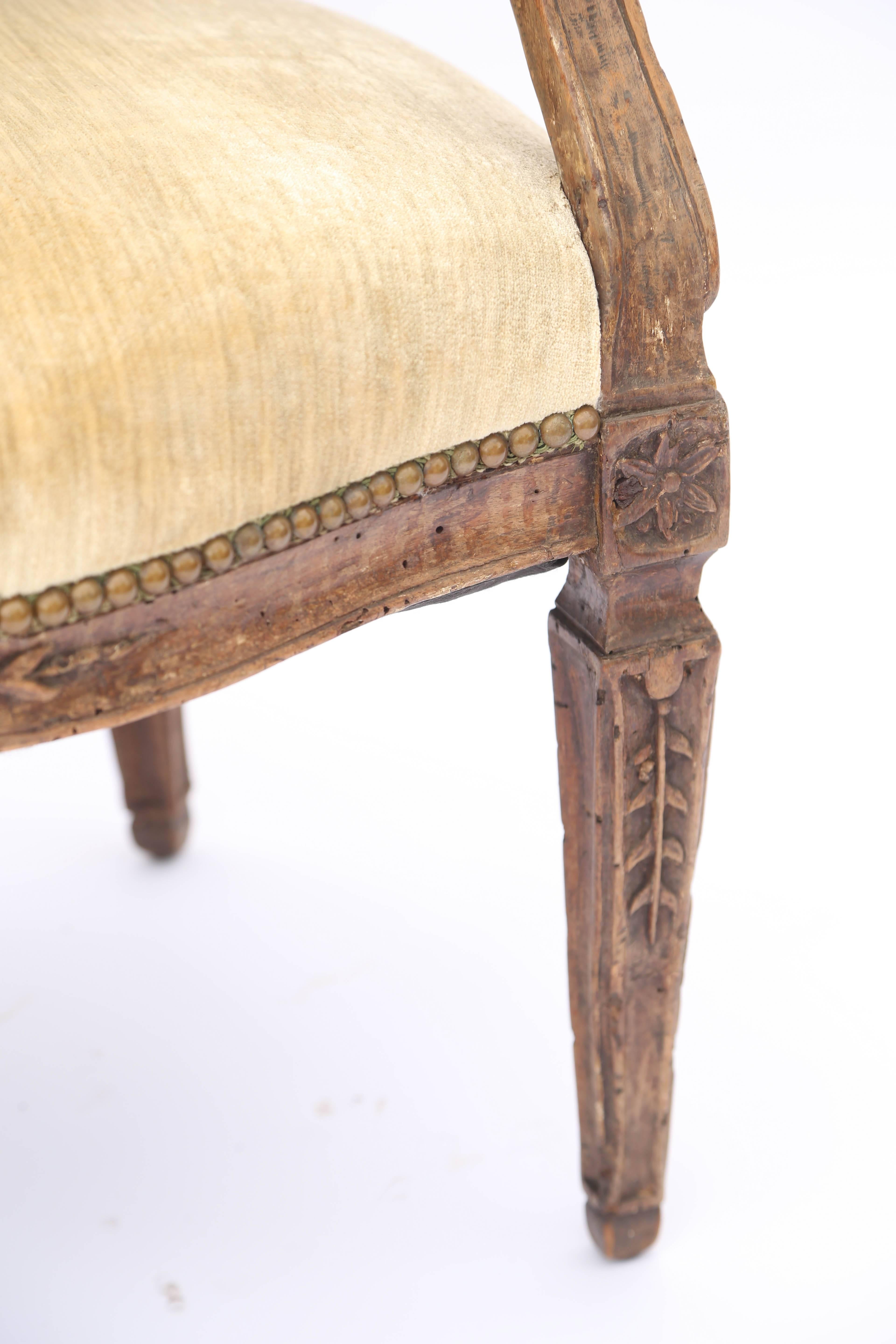 Pair of 18th Century Italian Armchairs For Sale 5