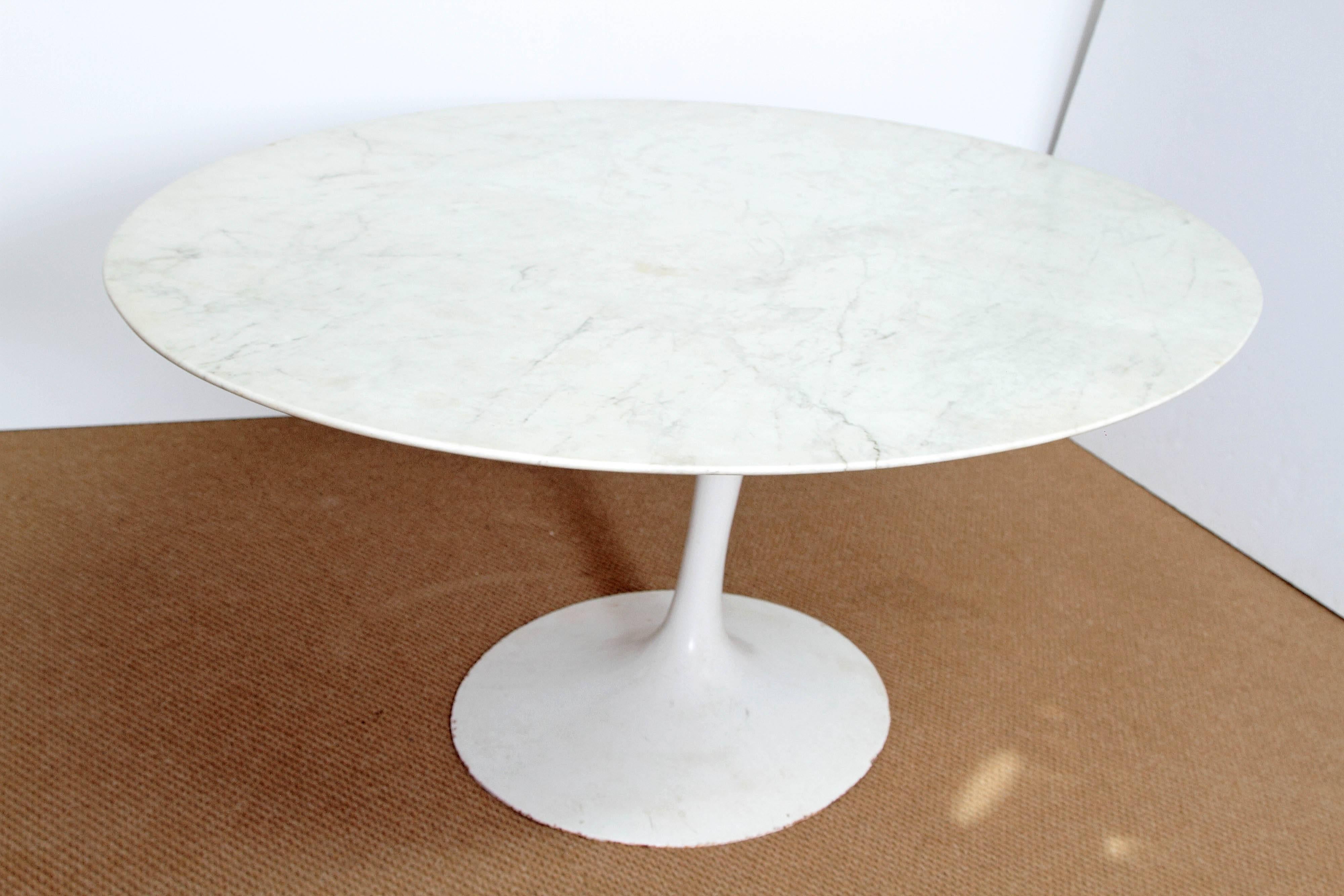 Vintage Tulip Dining / Conference Table by Eero Saarinen for Knoll In Fair Condition In Dallas, TX