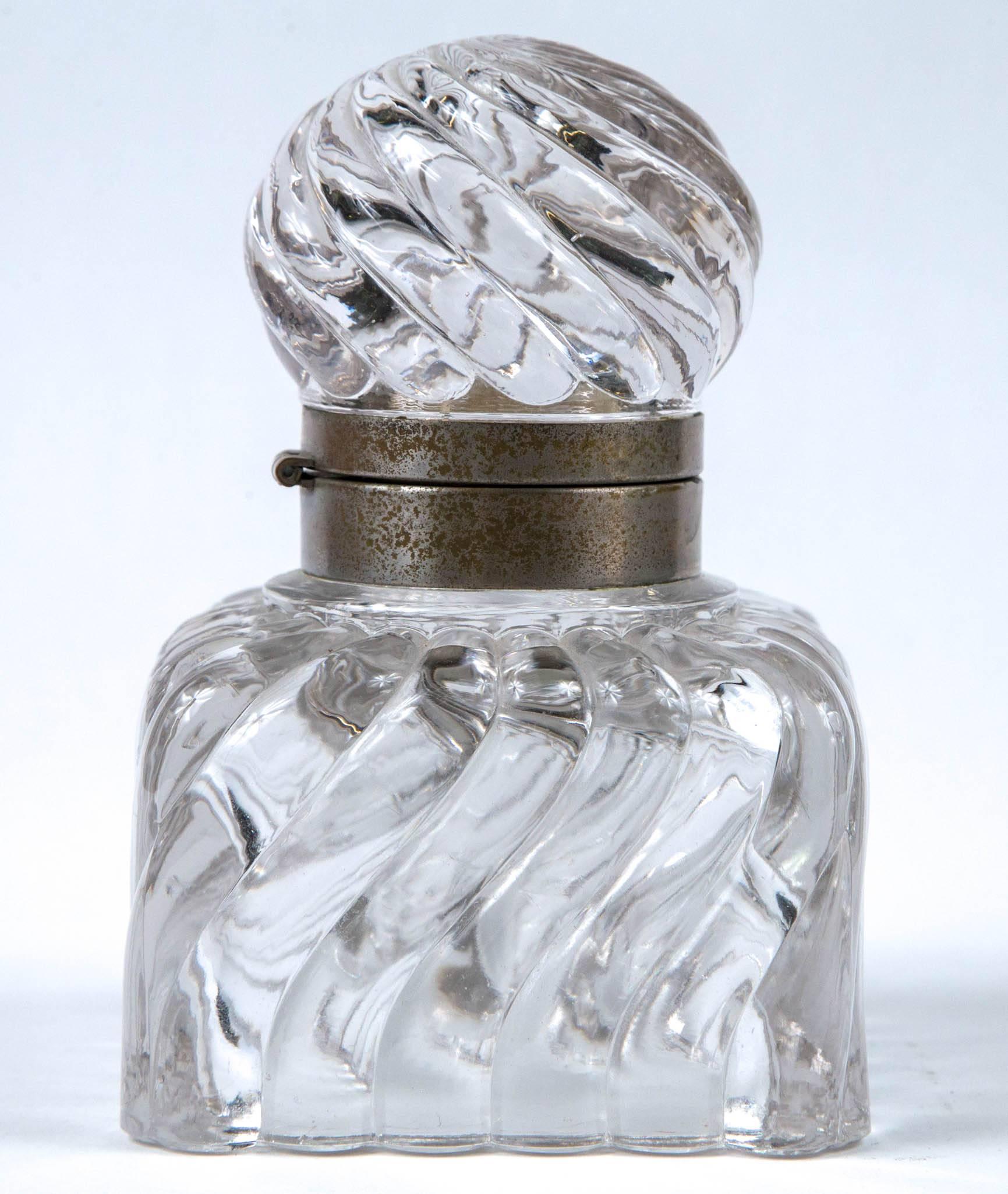 Early 19th Century Swirl Design Cut Crystal Pewter Collar Inkwell In Good Condition In Stamford, CT