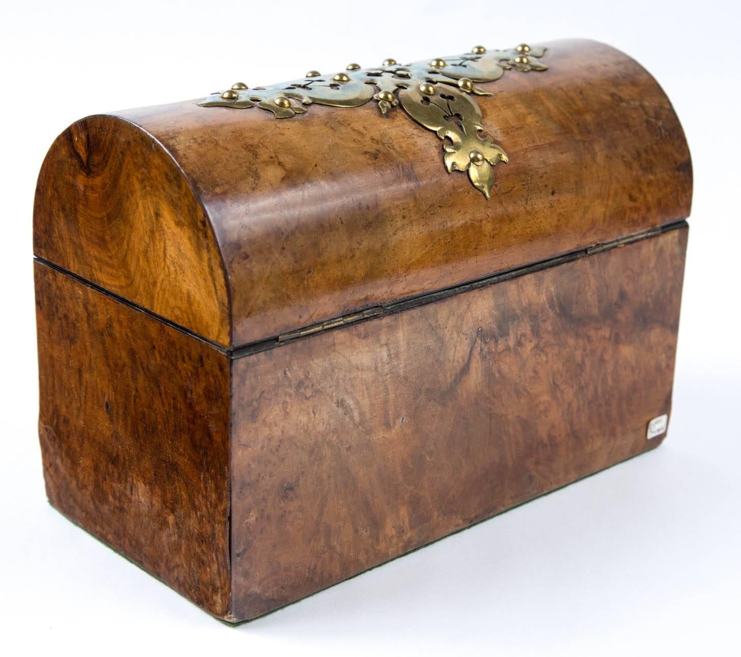 Simpson & Co. English 1850 Burl Walnut Dome Keepsake/Letter/Memory/Treasure Box 3