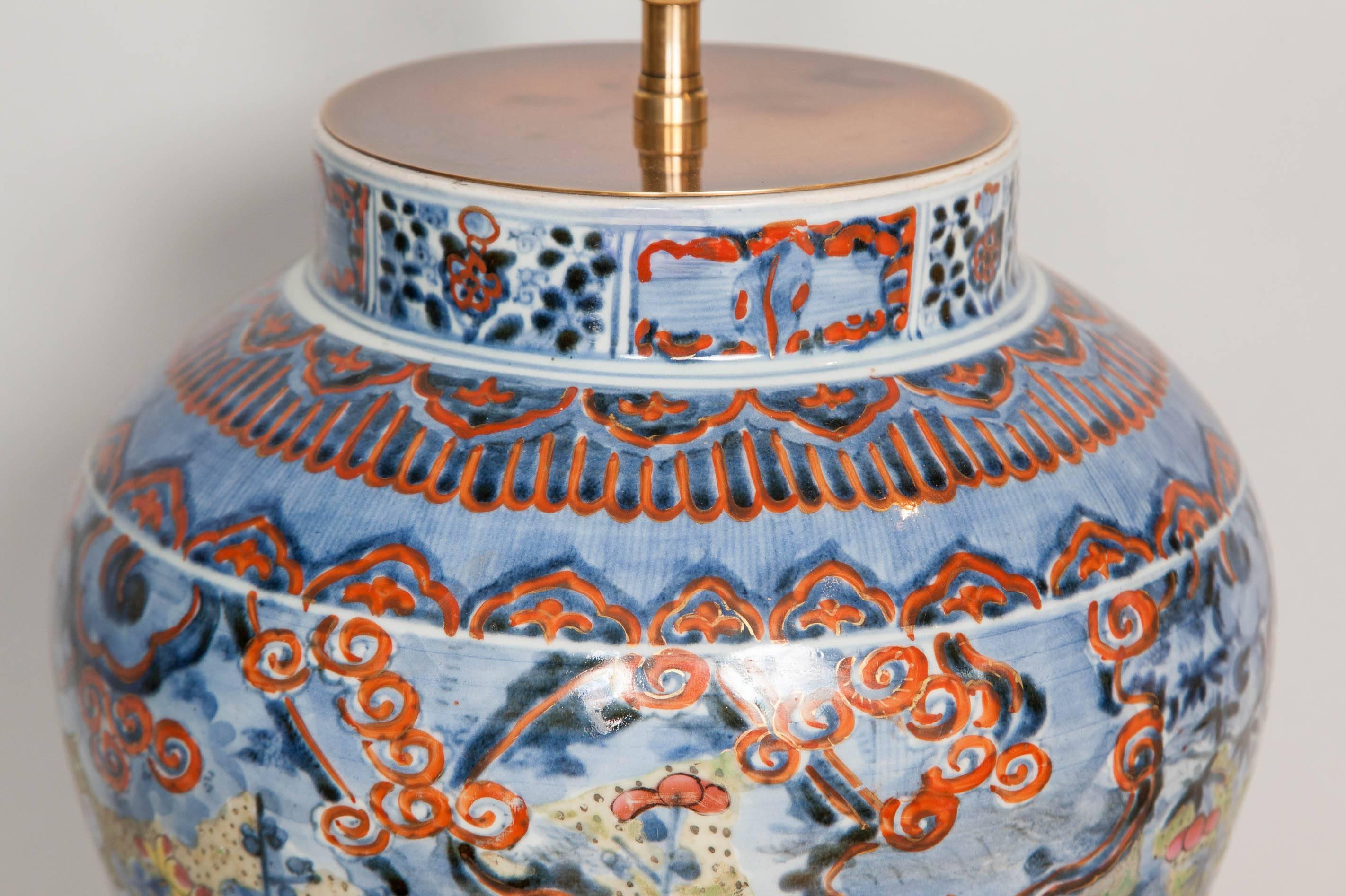 Early 18th Century Japanese Arita lamped Vase, circa 1680 For Sale 2
