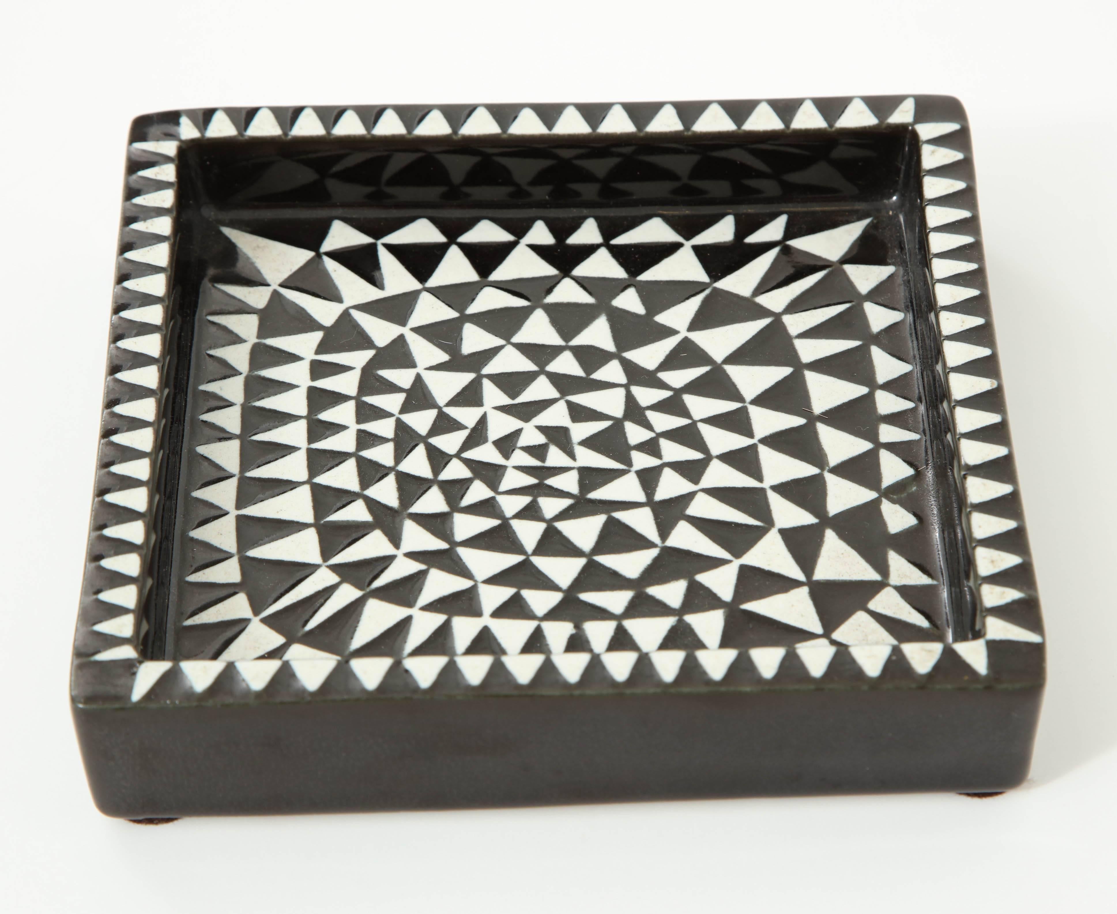 Ashtray by Stig Lindberg, Sweden, circa 1959. The design comes from a group called 