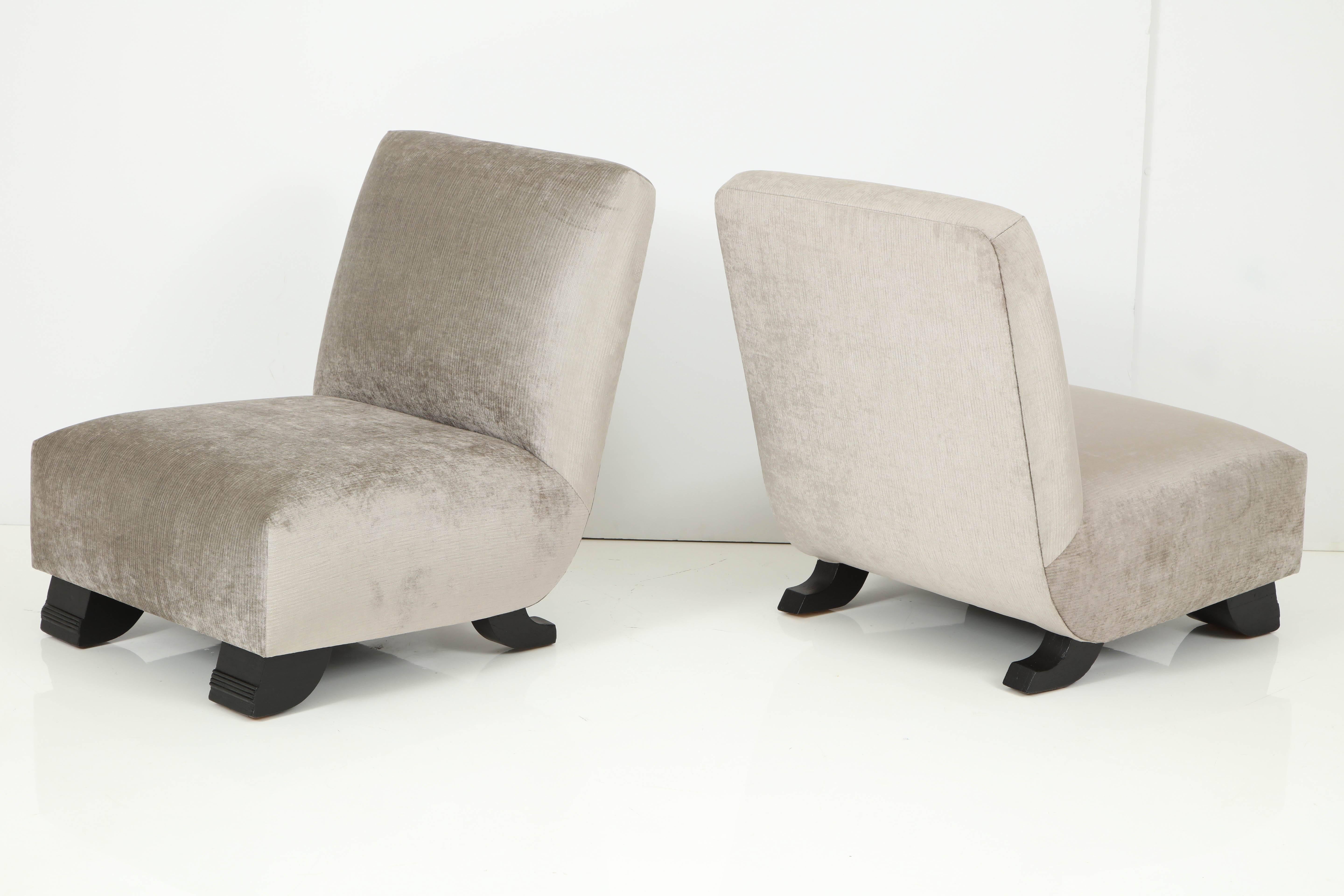 Elegant Pair of Slipper Chairs by James Mont In Excellent Condition In New York, NY