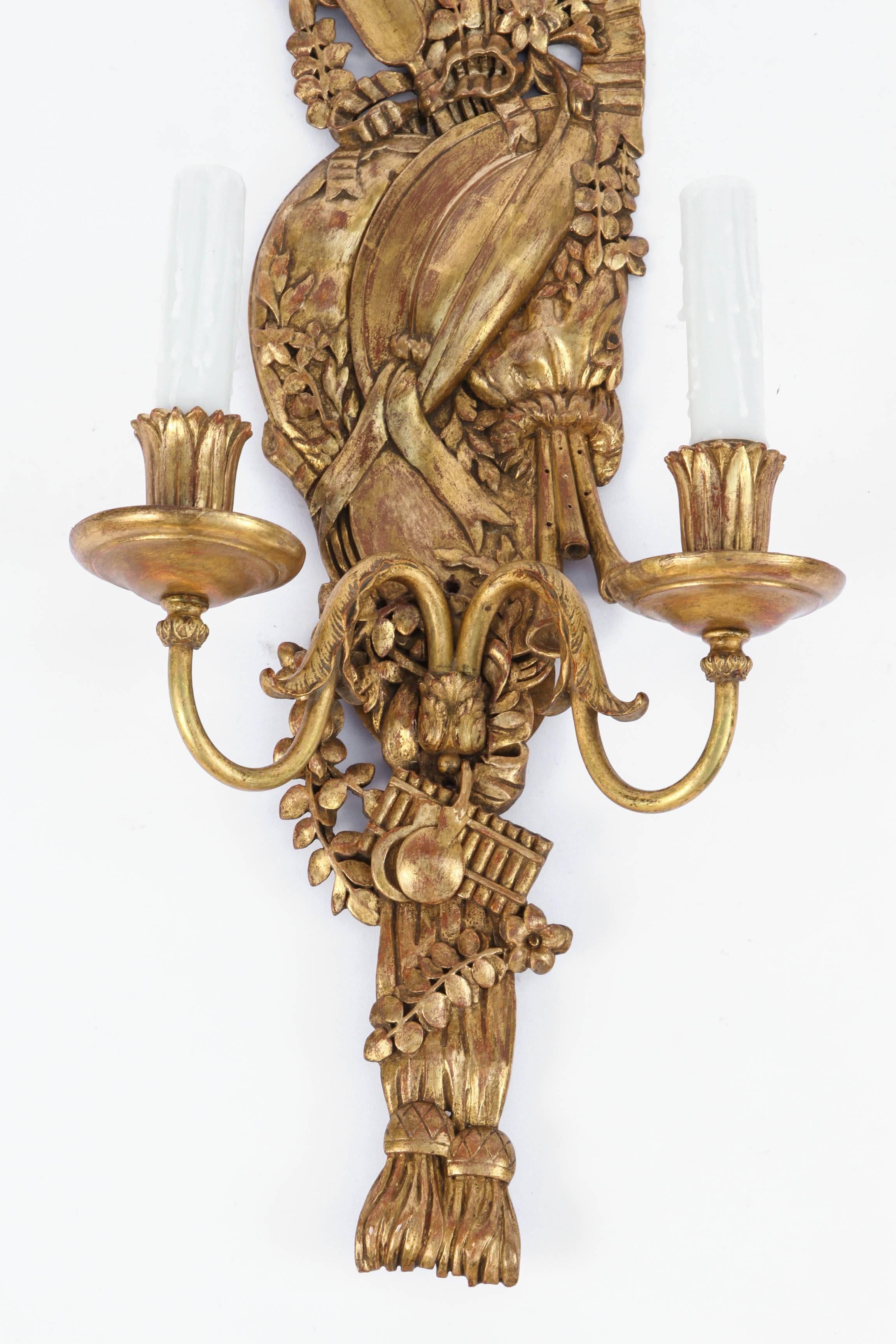 Late 19th Century Pair of Italian Carved Giltwood and Bronze Sconces In Good Condition For Sale In Los Angeles, CA