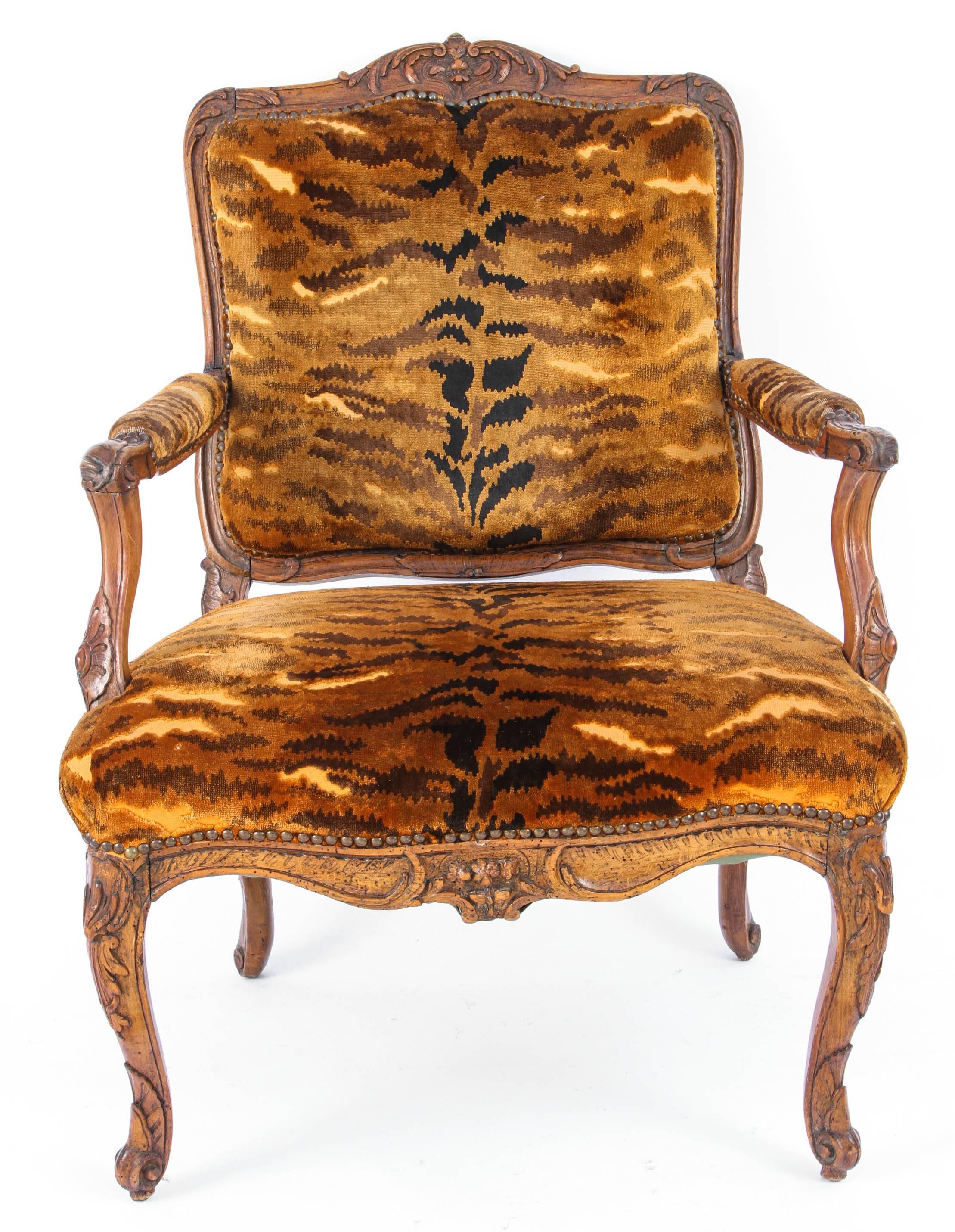 18th Century and Earlier Similar Pair of 18th Century French Regence Walnut Armchairs