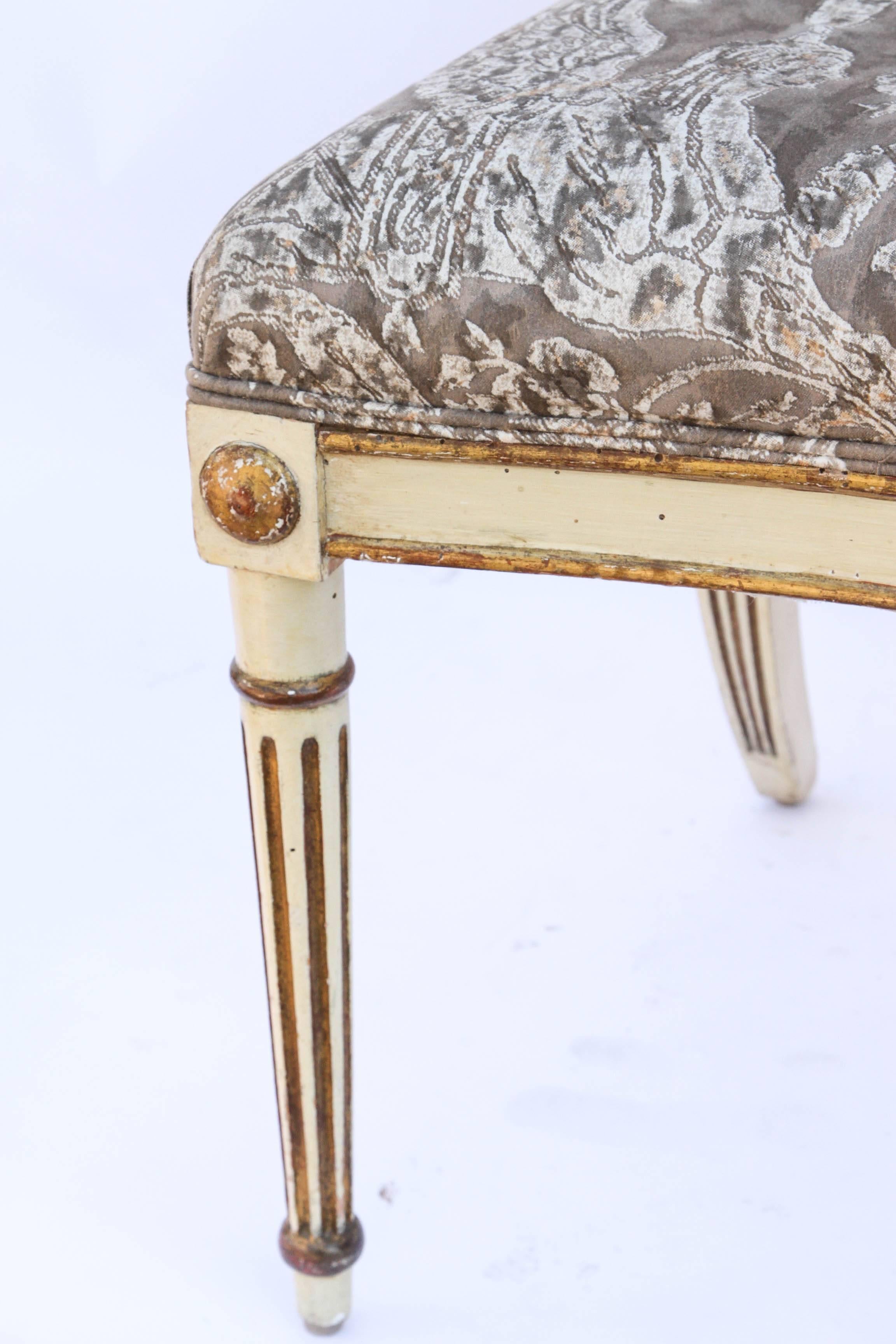 Group of Twelve 19th Century Italian Gilded and Carved Saber Dining Chairs In Good Condition For Sale In Los Angeles, CA