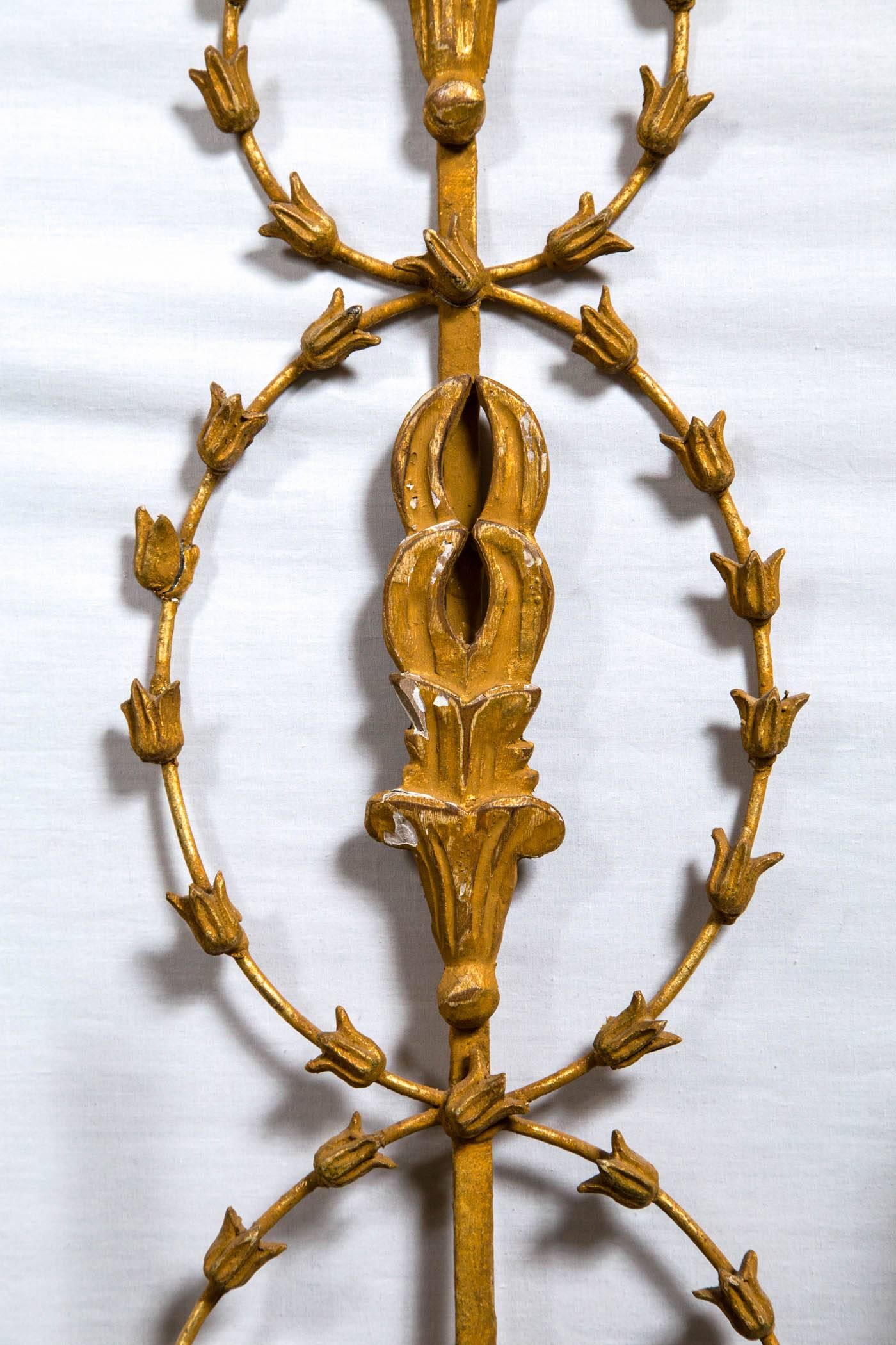 Elegant Pair of Neoclassical Carved Wood Two-Light Sconces In Good Condition For Sale In Woodbury, CT