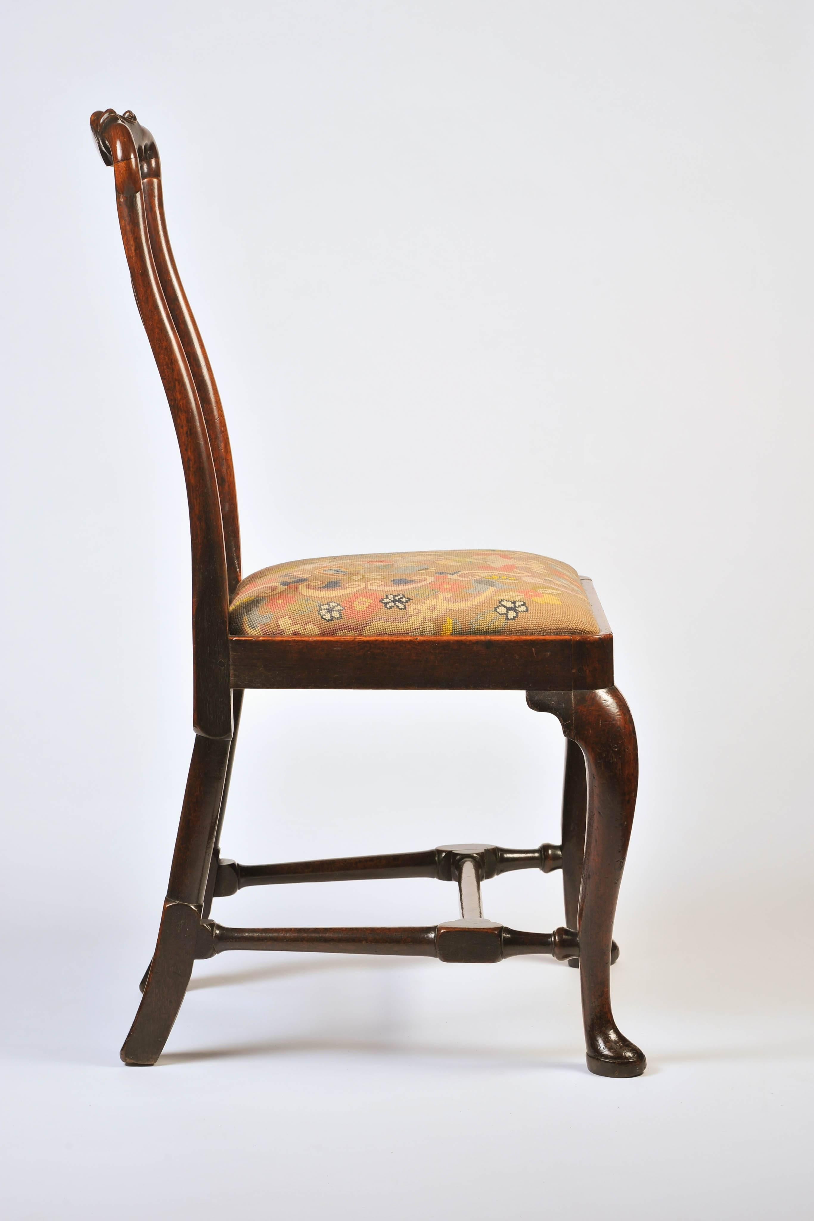Great Britain (UK) Pair of Early 18th Century Walnut Chairs