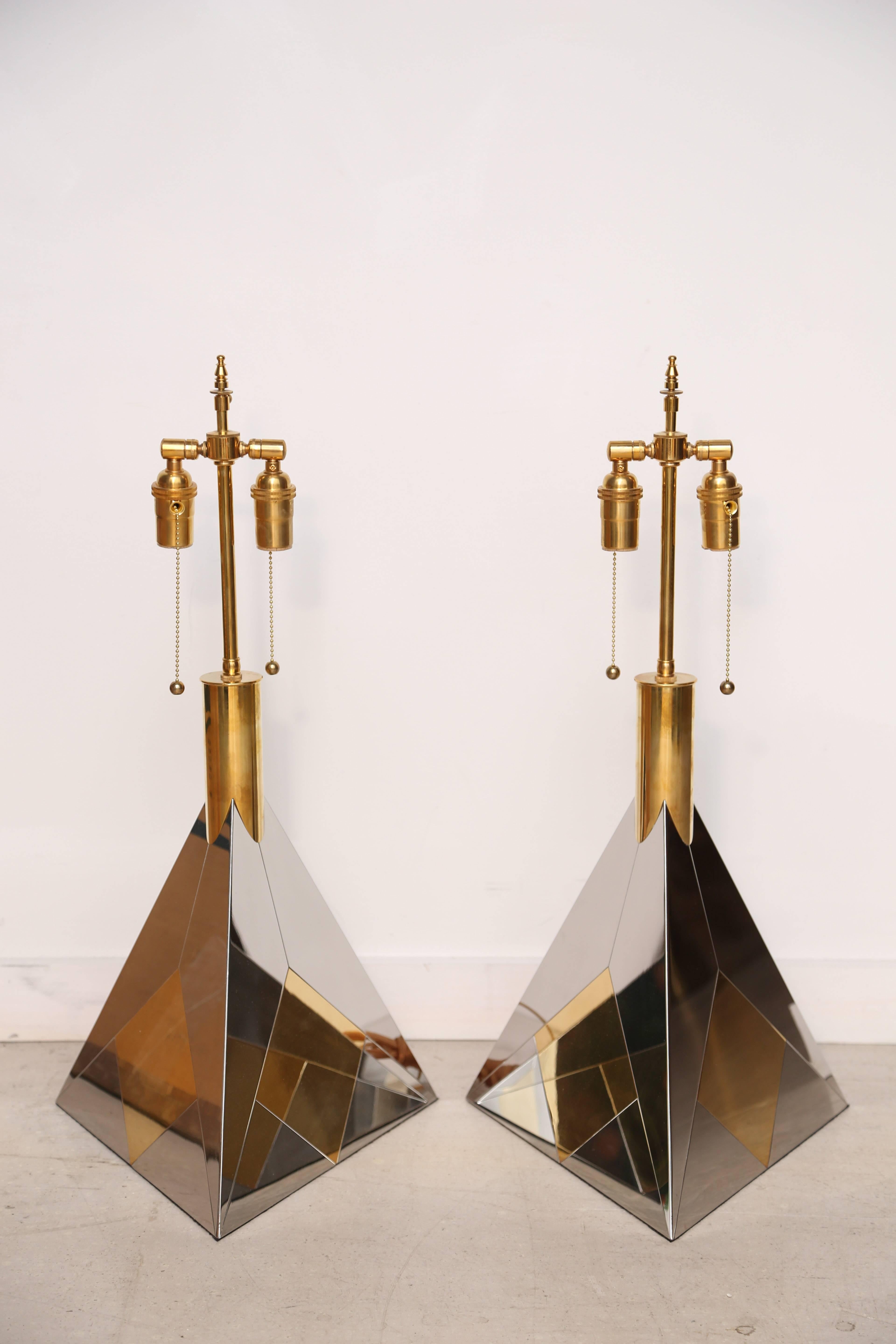 Mid-Century Modern Pair of Vintage Brass and Nickel Pyramid Table Lamps For Sale
