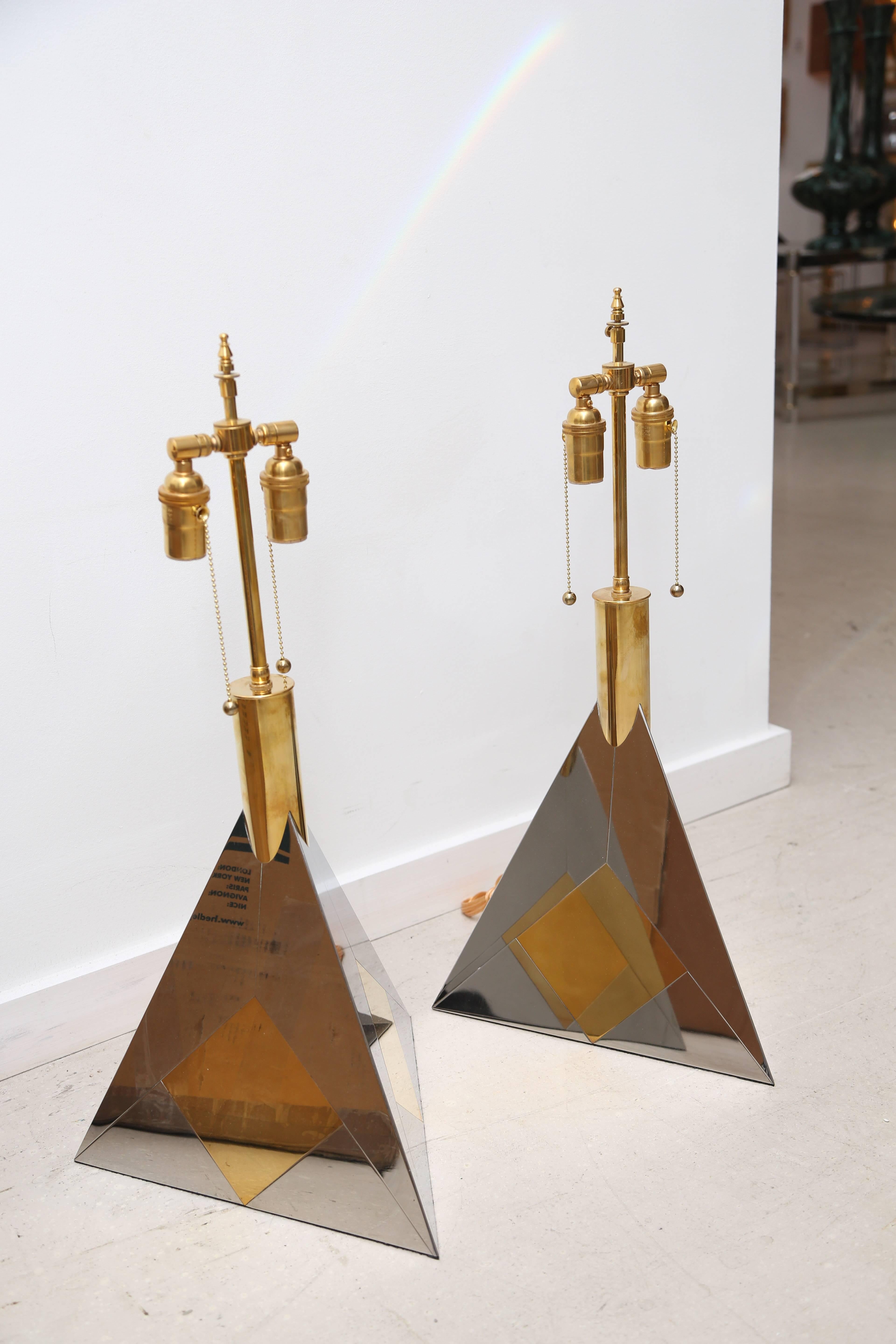 Italian Pair of Vintage Brass and Nickel Pyramid Table Lamps For Sale